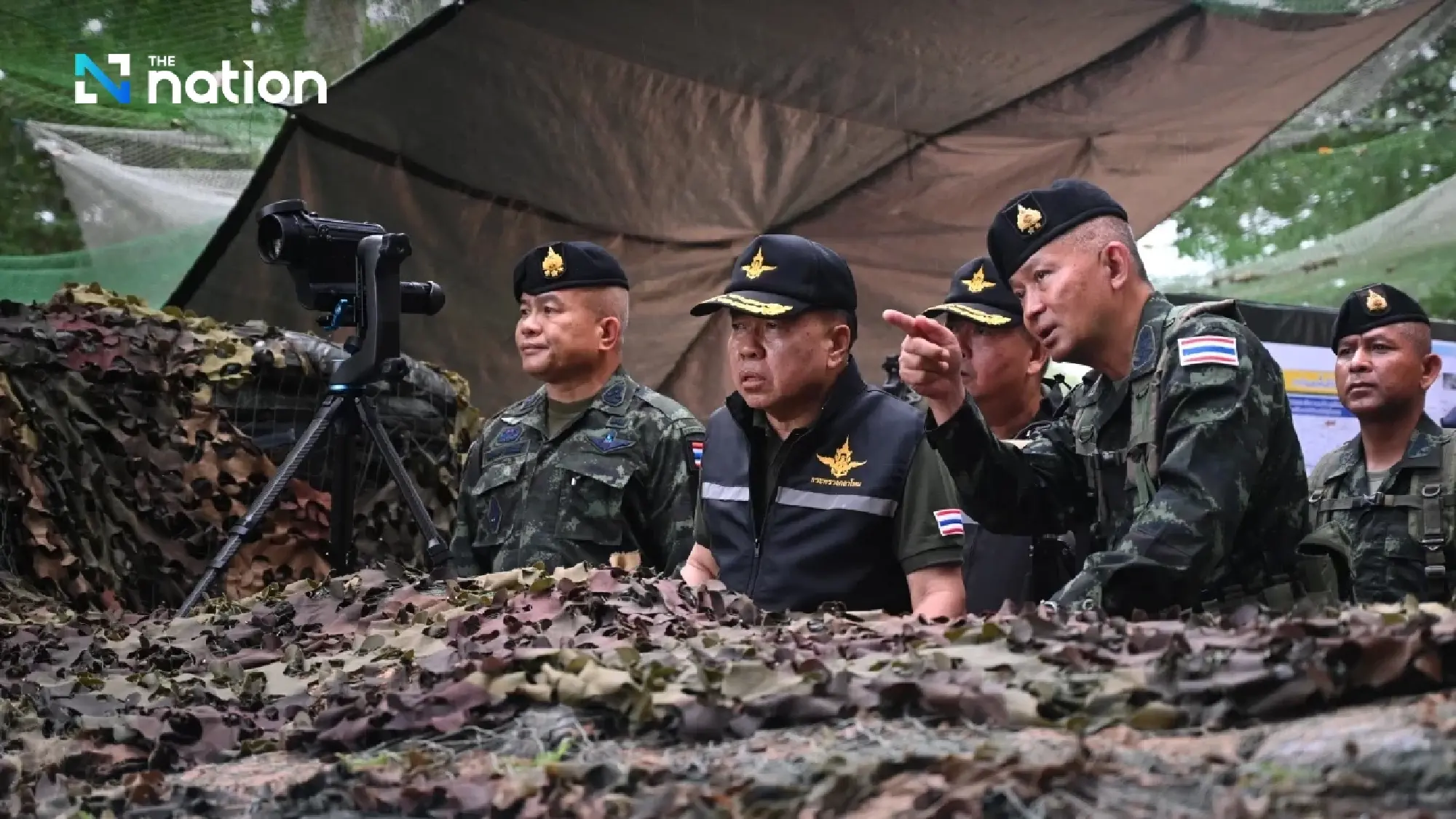 Defence Minister visits Thai-Cambodian border in Si Sa Ket to boost troop morale