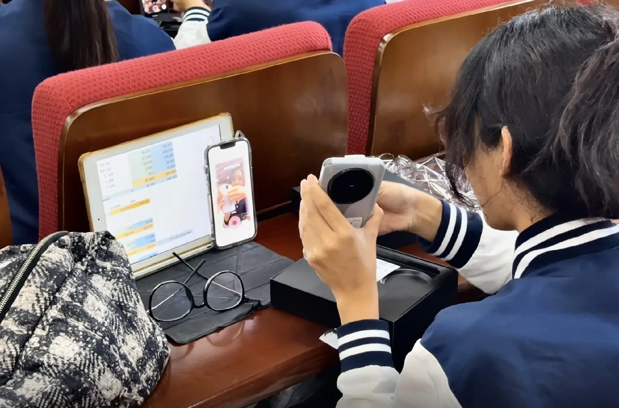 Thai students document Wuhan life in photo contest