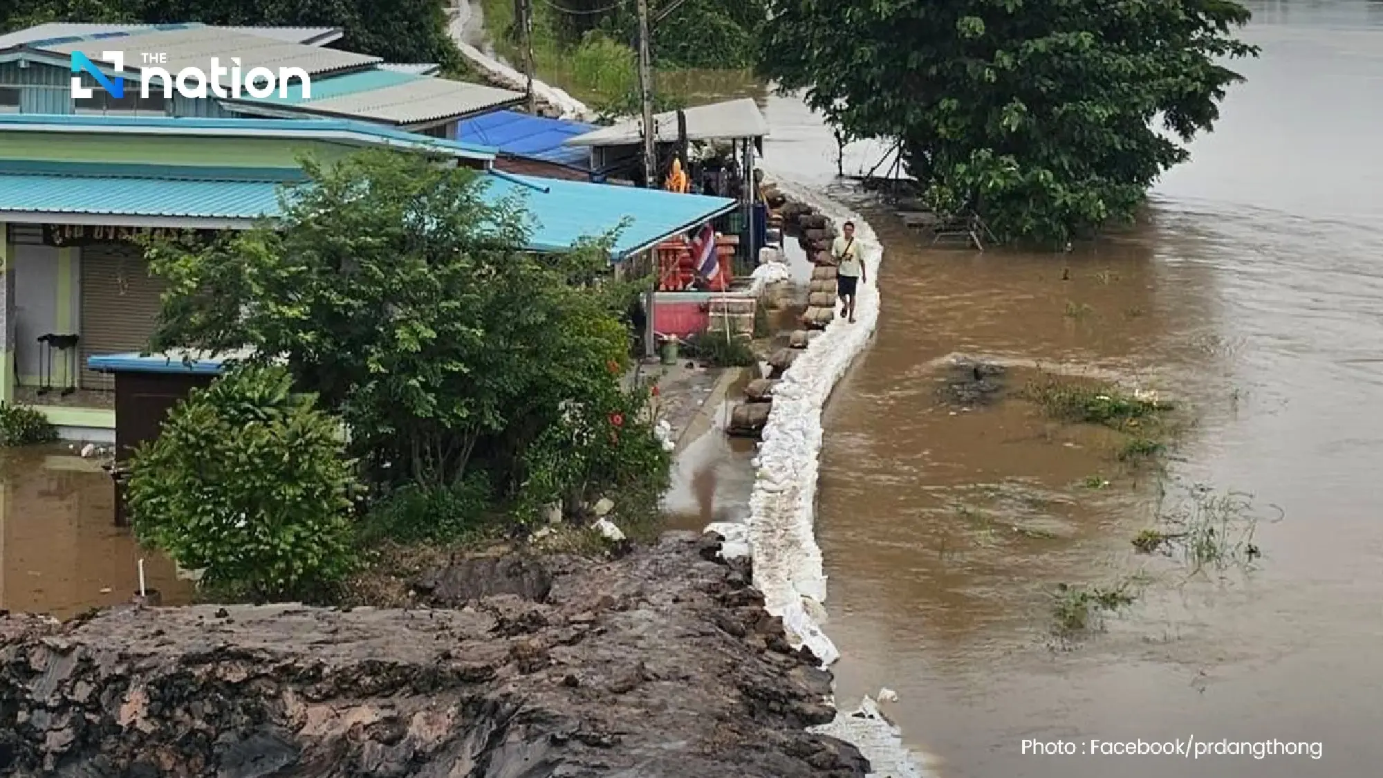 Emergency evacuation as Chao Phraya River floods Pa Mok District, Ang Thong
