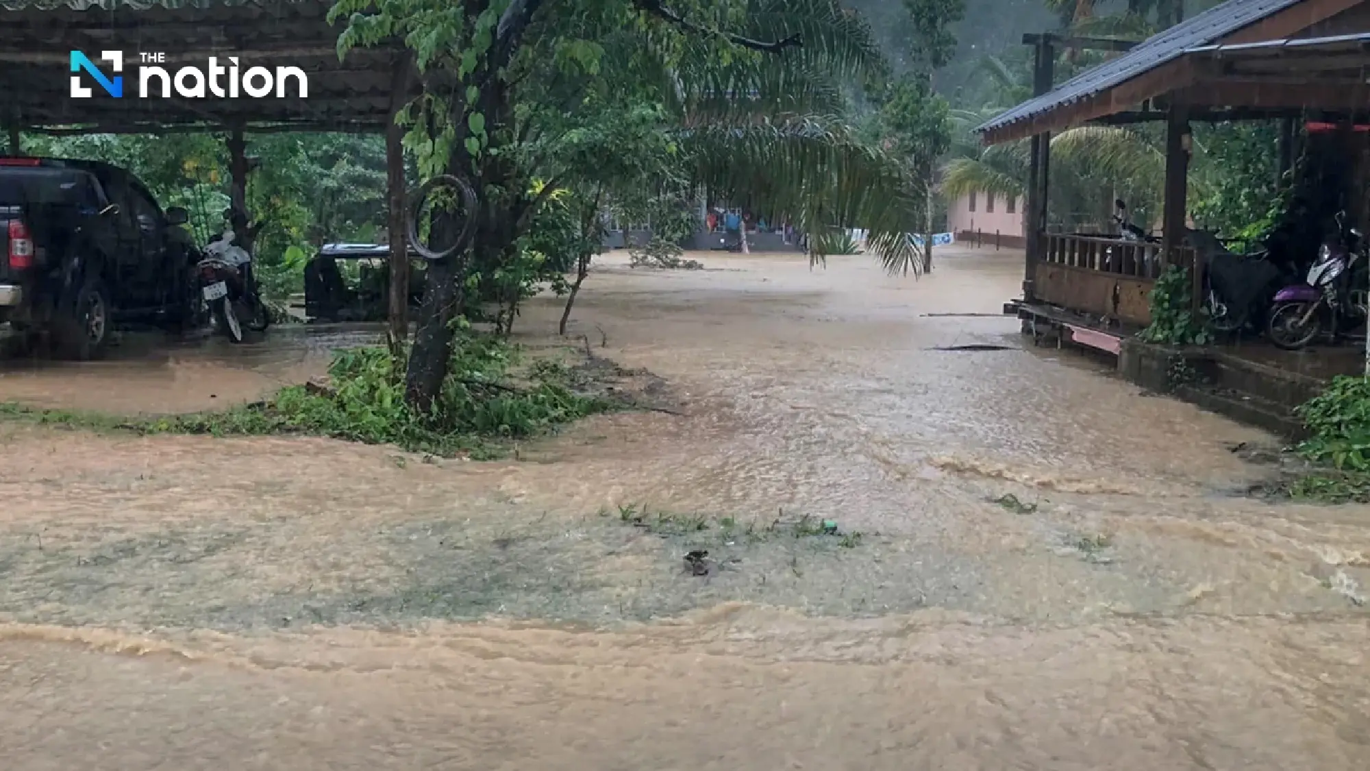 Heavy rain persists in northern Thailand on Sunday, 9 November