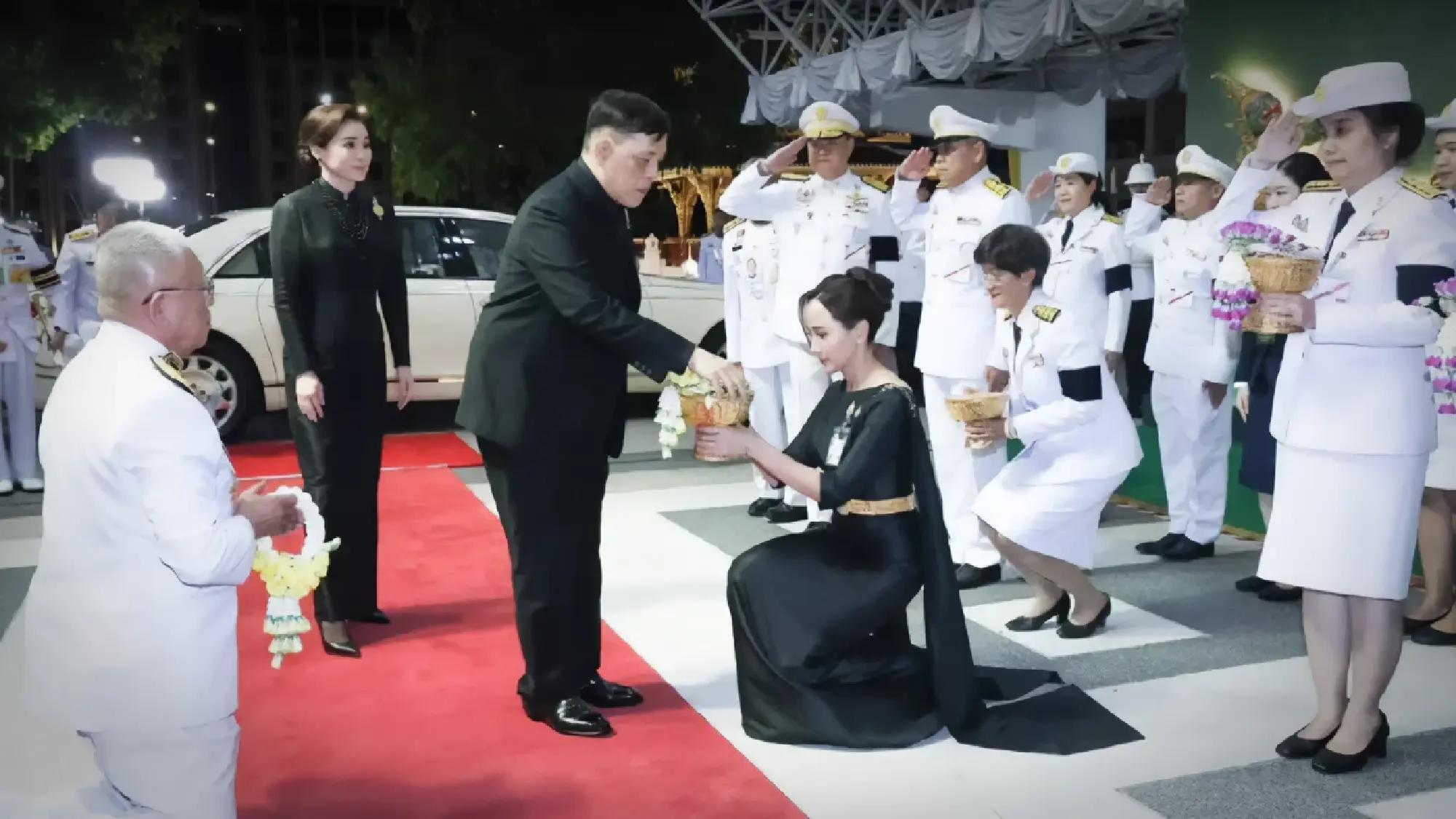 Their Majesties attend premiere of Khon performance Ramakien: Sathyapalee at Thailand Cultural Centre
