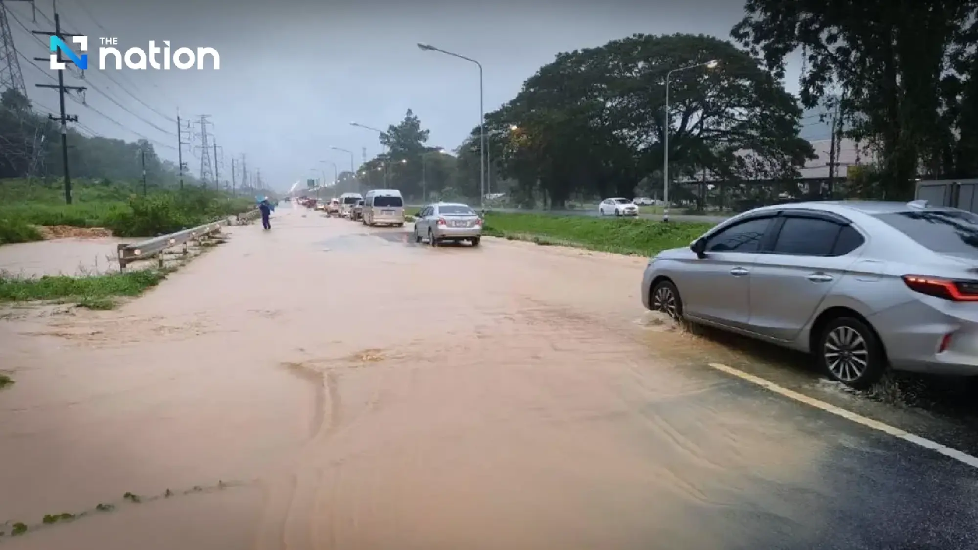 Southern floods hit 8 provinces, affecting 124,000 households as DDPM deploys emergency crews