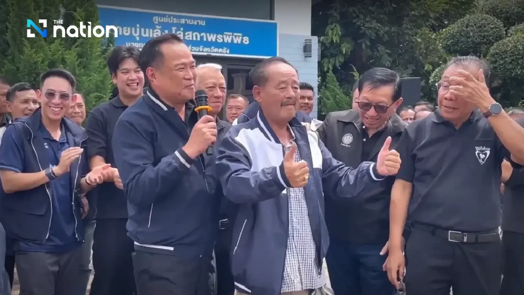 Strategic showdown: blue, orange and red camps battle for public support