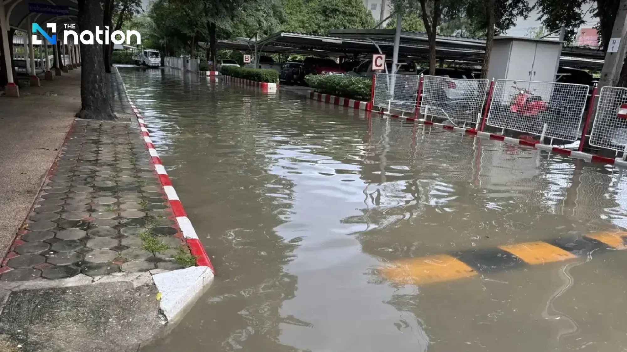 Flooding forces closure of Bangkok Remand Prison and railway side road tunnel