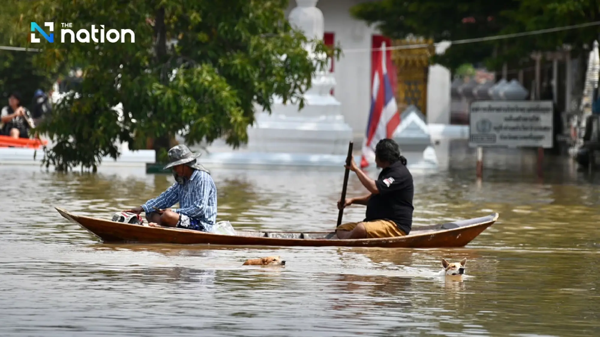 Tha Din Daeng flooded like ‘a community at sea’ as toll rises to 20