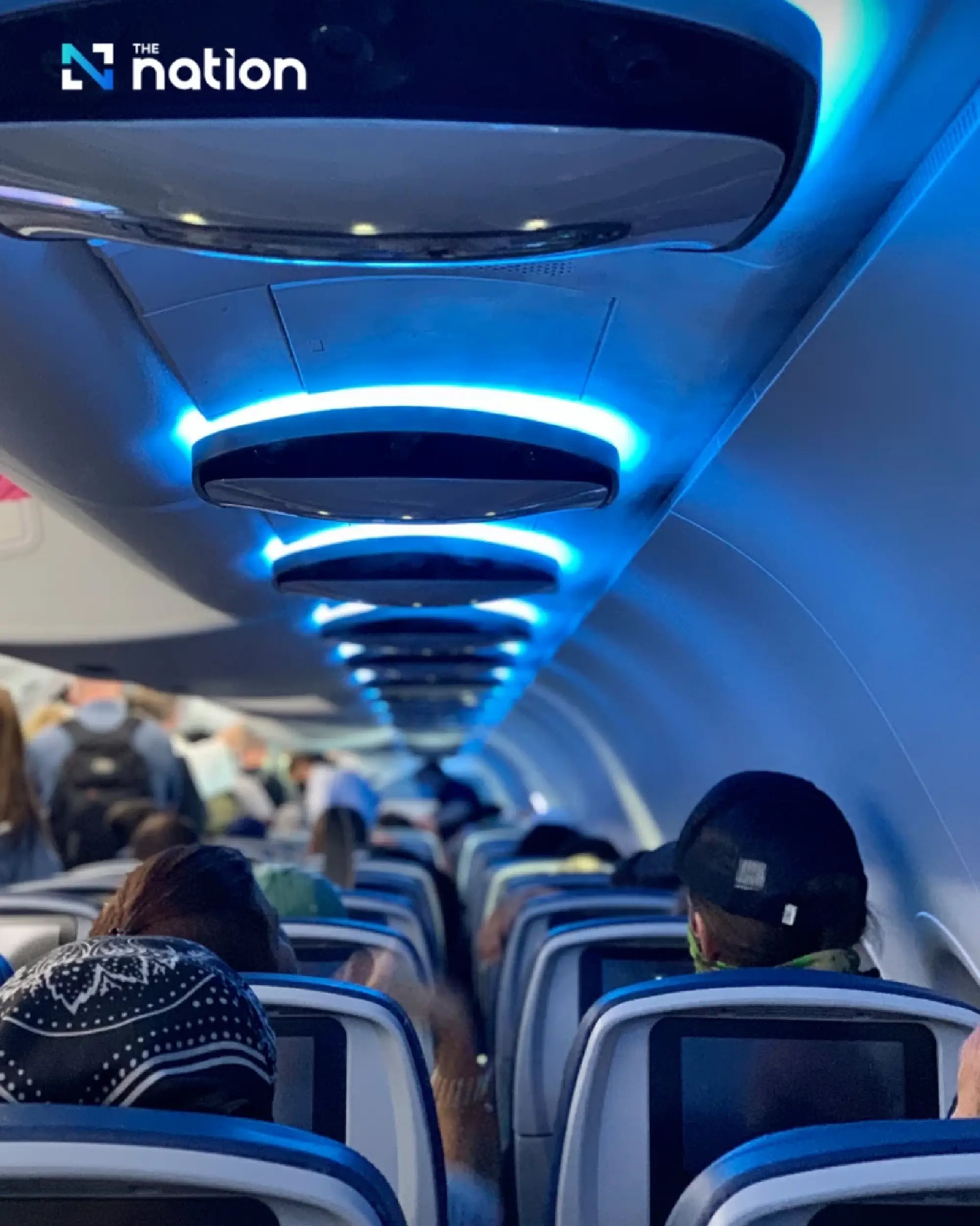 US orders 10% flight cut at 40 airports amid record shutdown