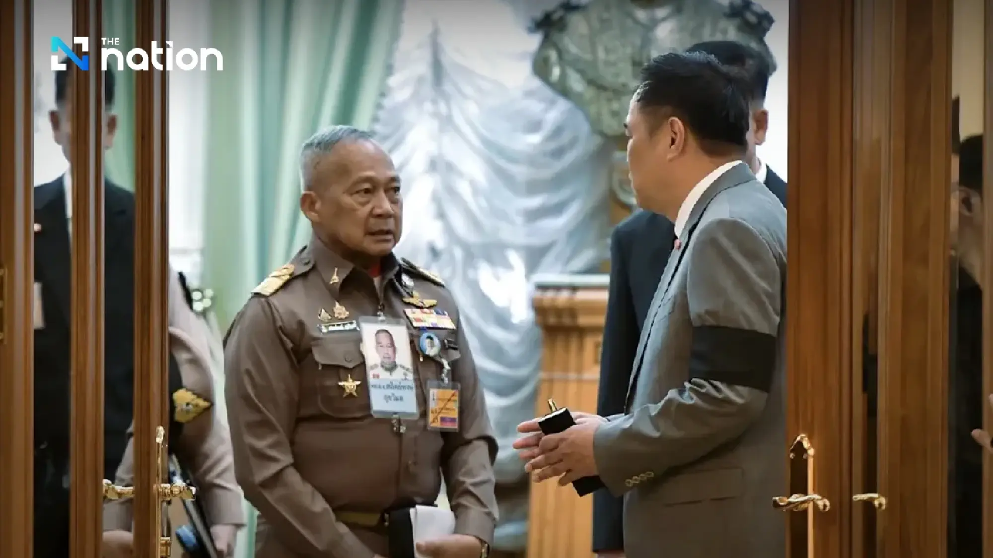 King’s private secretary conveys His Majesty’s concern as PM leads southern flood-response meeting