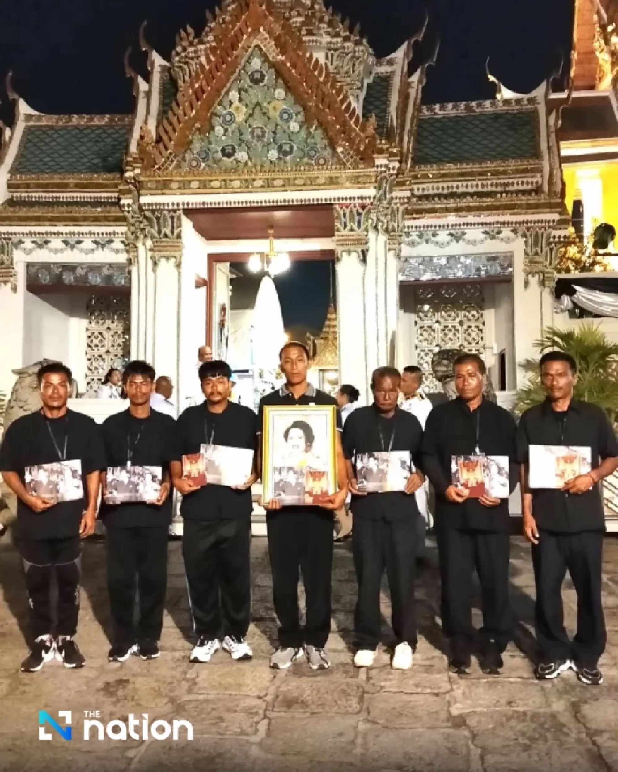 Chaiya family completes 600km trek to pay final respects to Queen Sirikit
