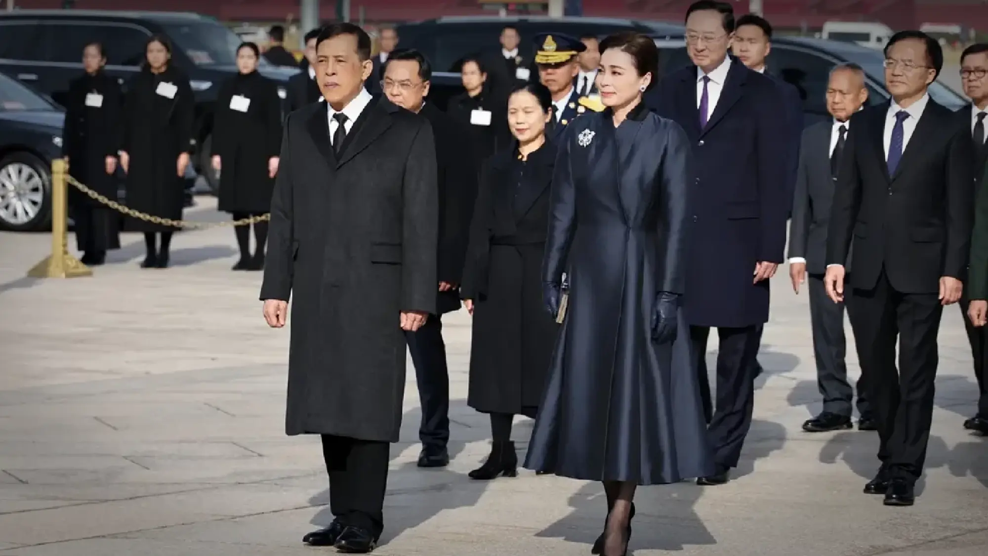 His Majesty the King and Her Majesty the Queen's Visit to Tiananmen Square and Lingguang Temple