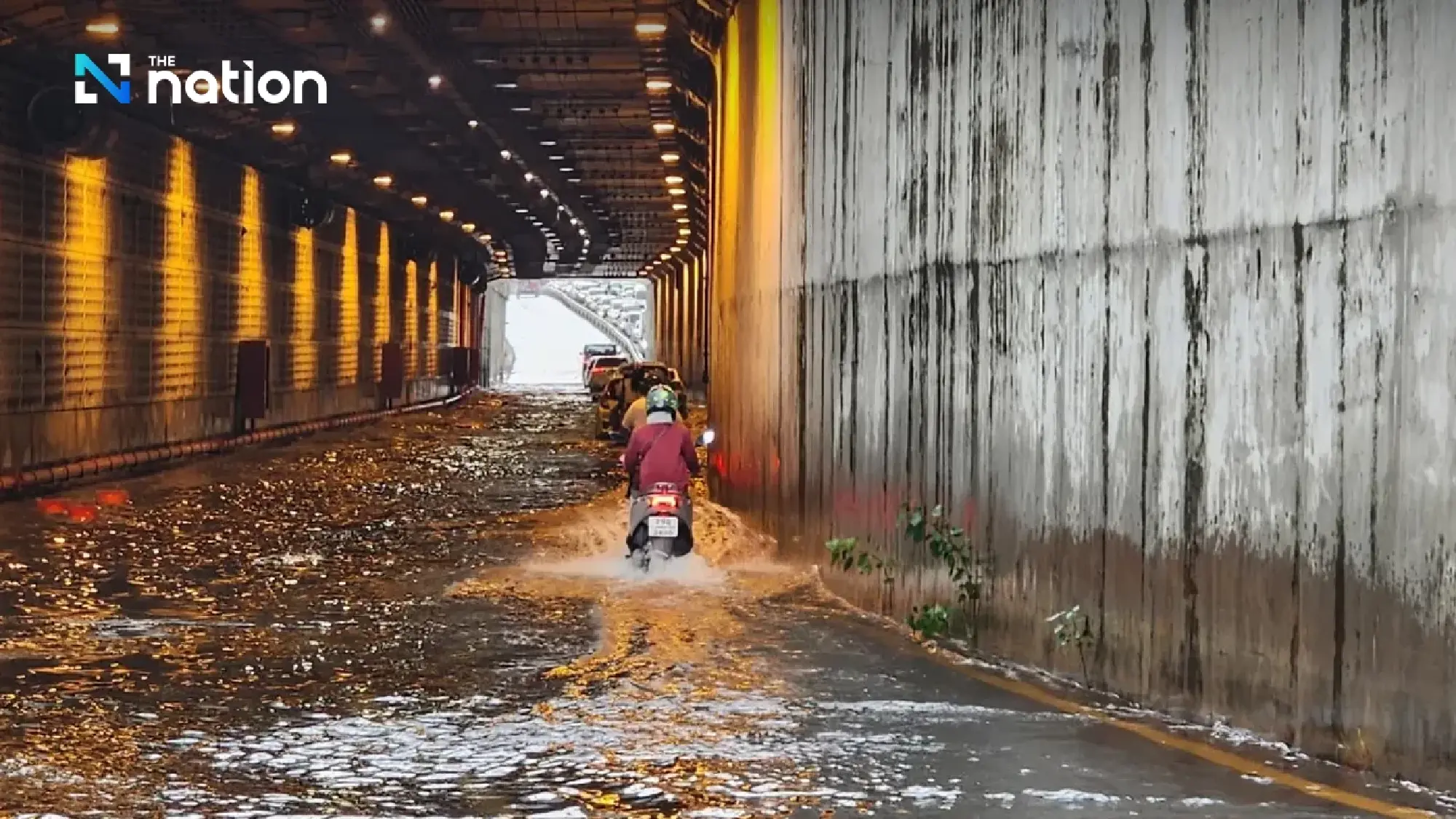 Flooding forces closure of Bangkok Remand Prison and railway side road tunnel