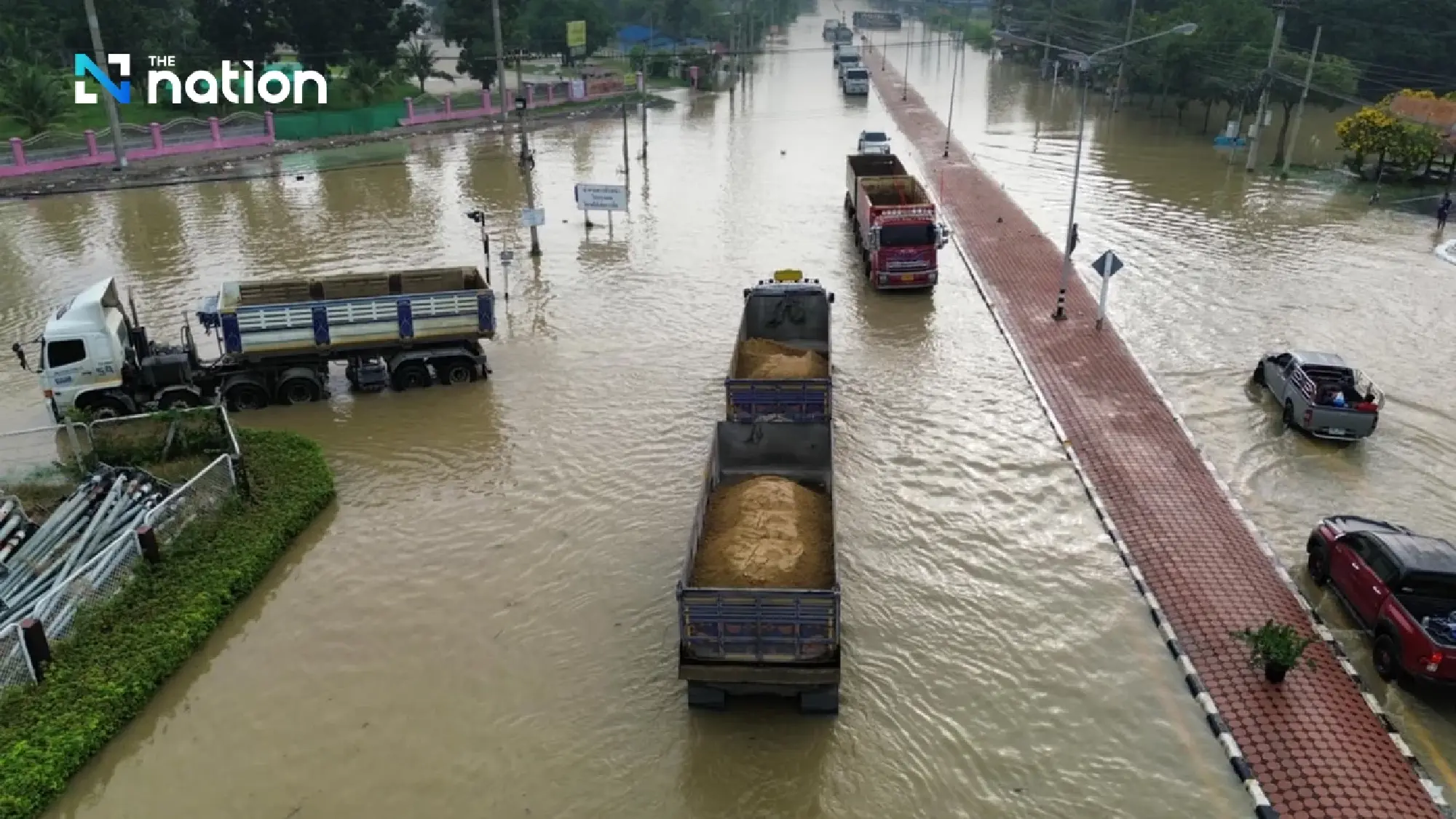 Pa Mok flooded again! Highway closed as Chao Phraya River overflows