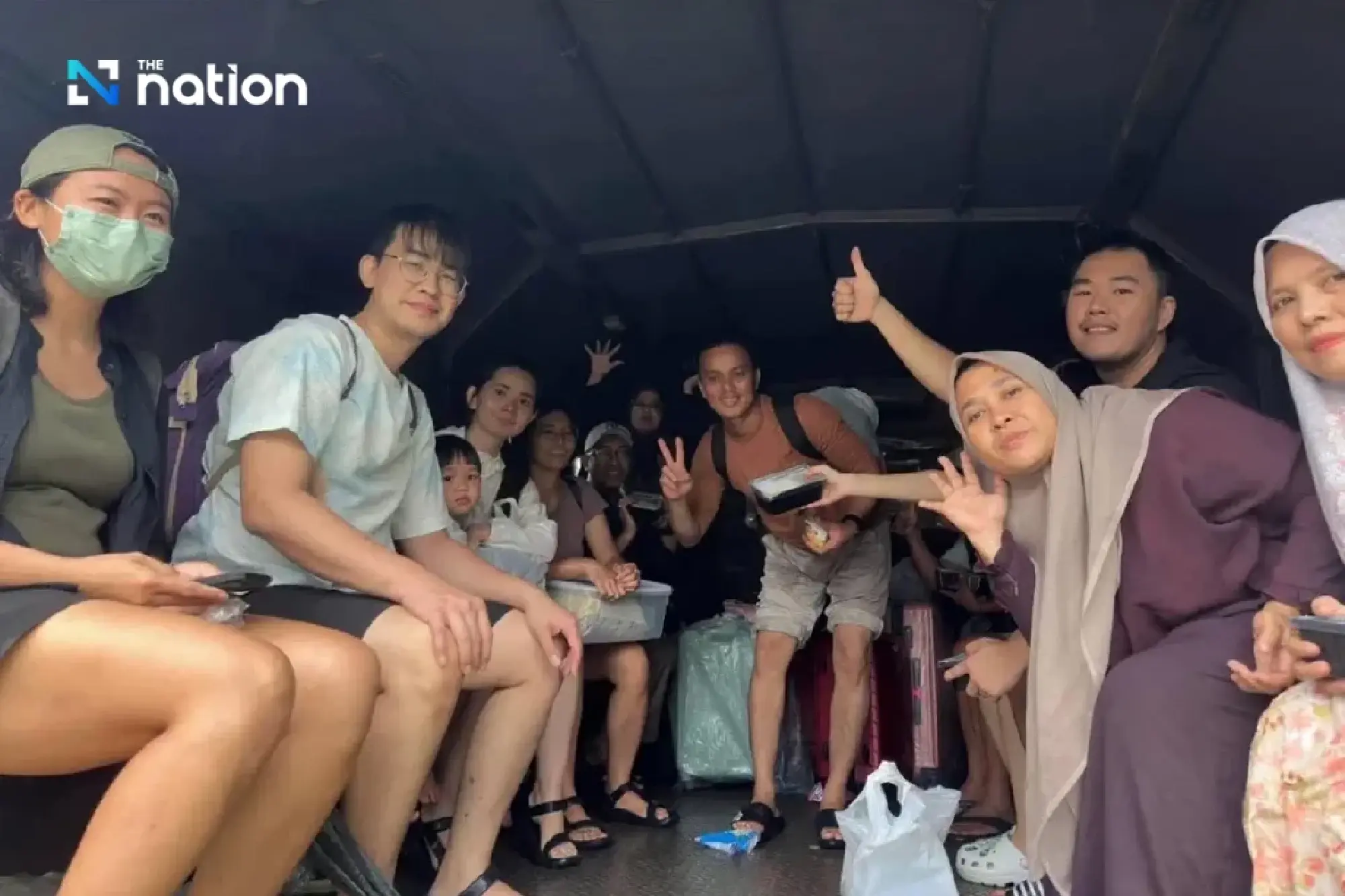 Floods in southern Thailand ease with 1,812 tourists safely assisted 