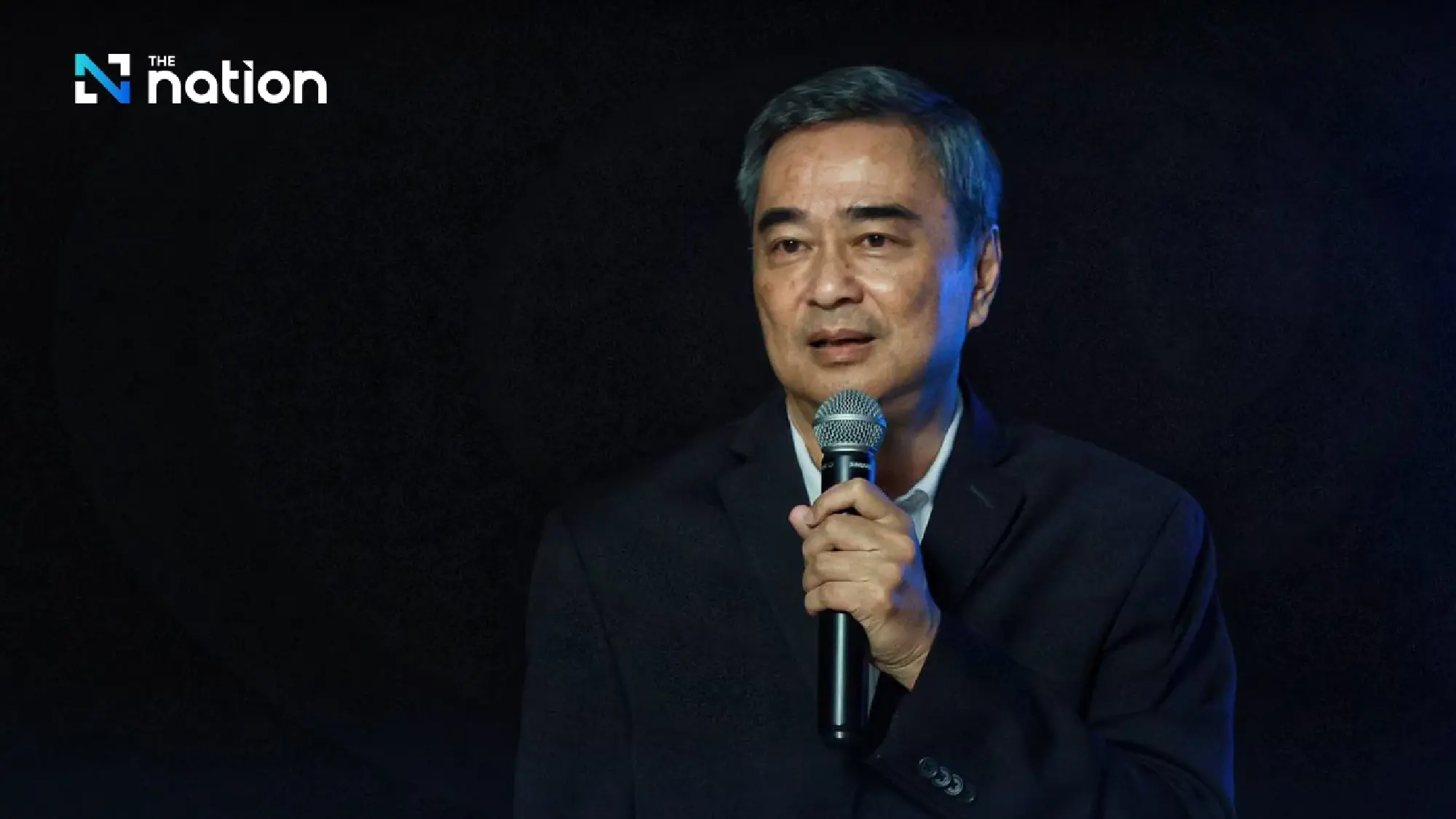 Abhisit vows to lead Thais out of poverty if Democrats win election