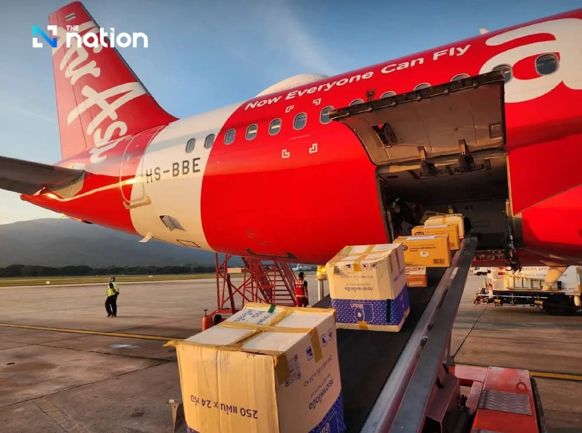 AirAsia Delivers Thai Compassion to Flood Victims in Hat Yai and Narathiwat