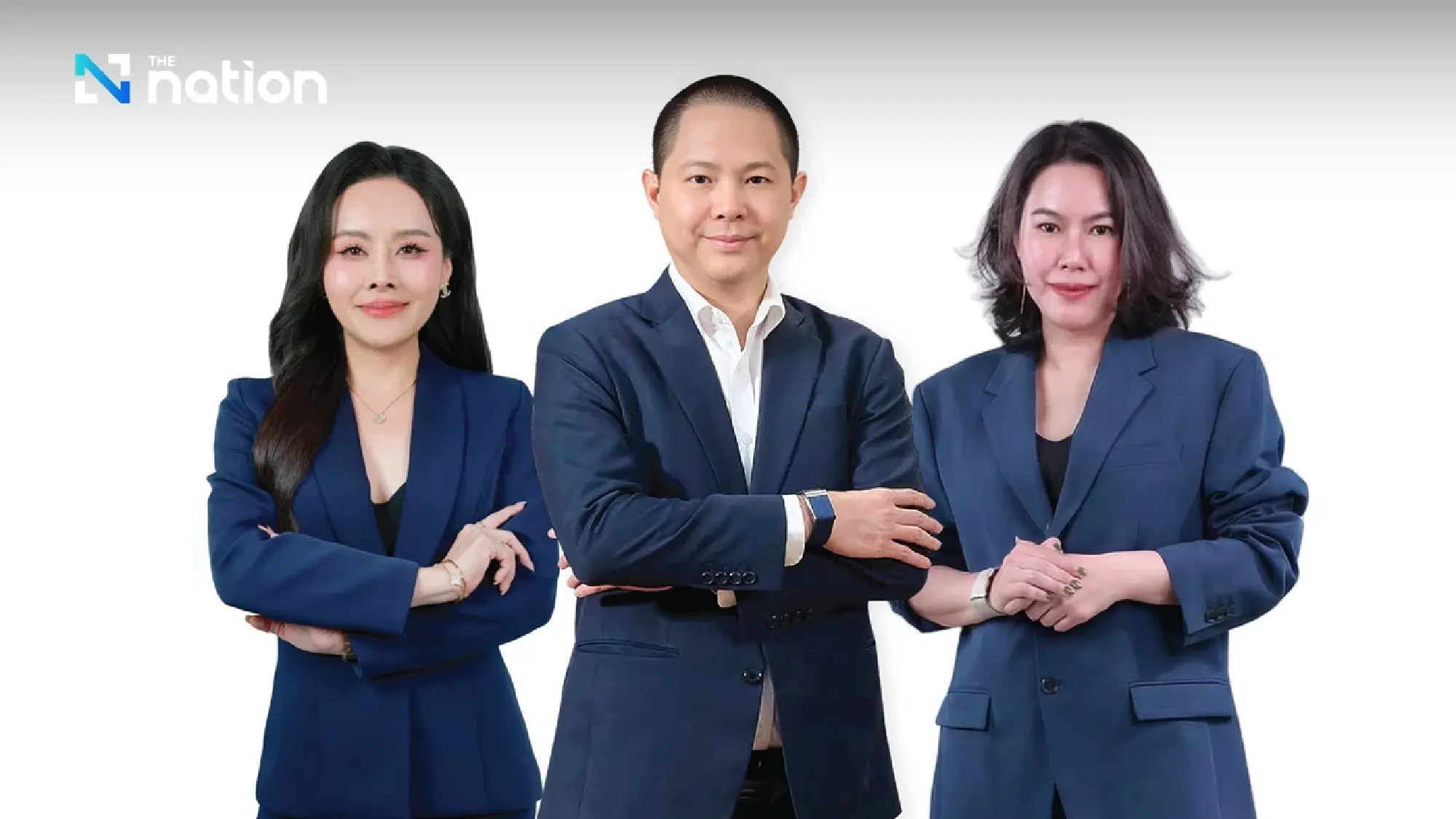 From left: Lapasrada Lertpanurot, Dr Raweewat Maschamadol and Praphawarin Longngam