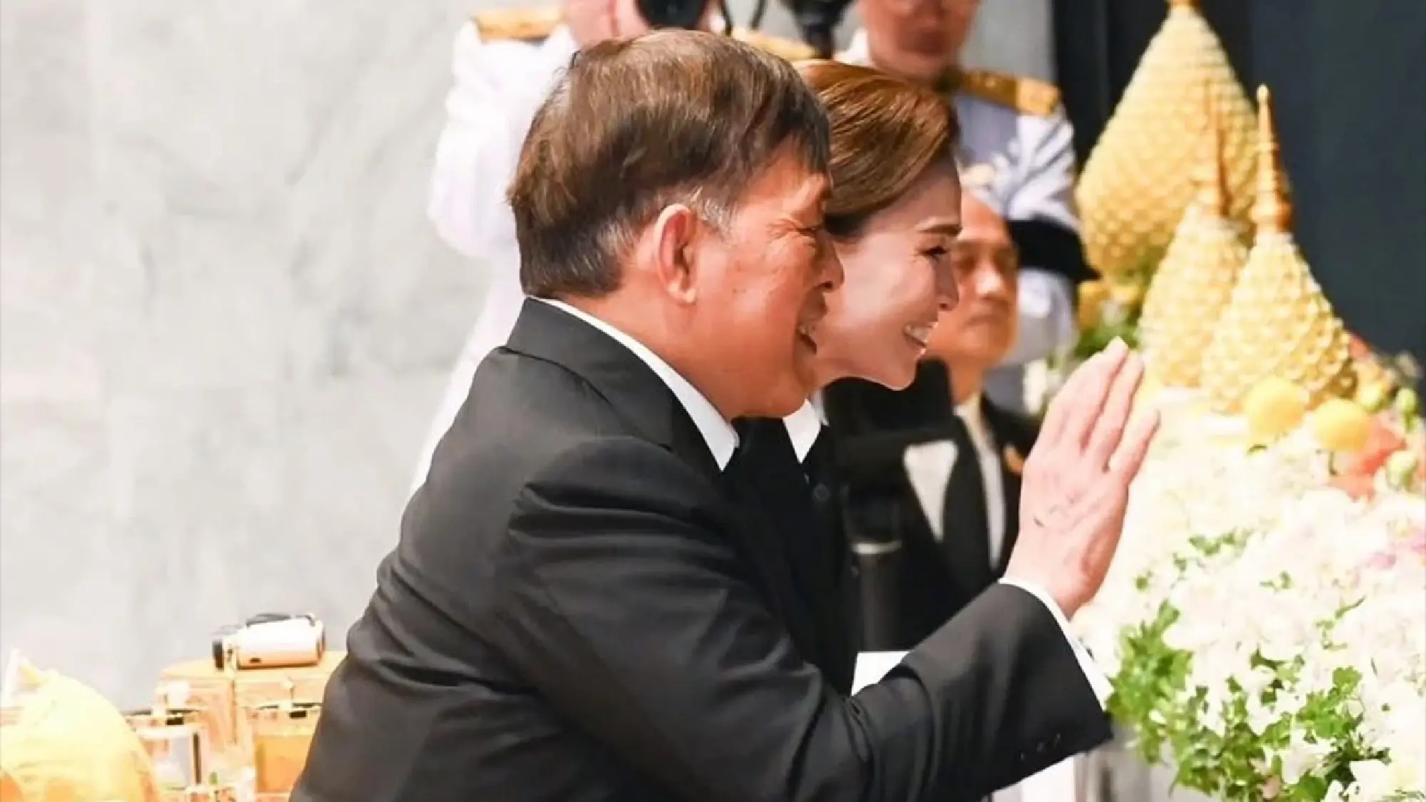 Their Majesties the King and Queen open 33rd SEA Games at Rajamangala Stadium