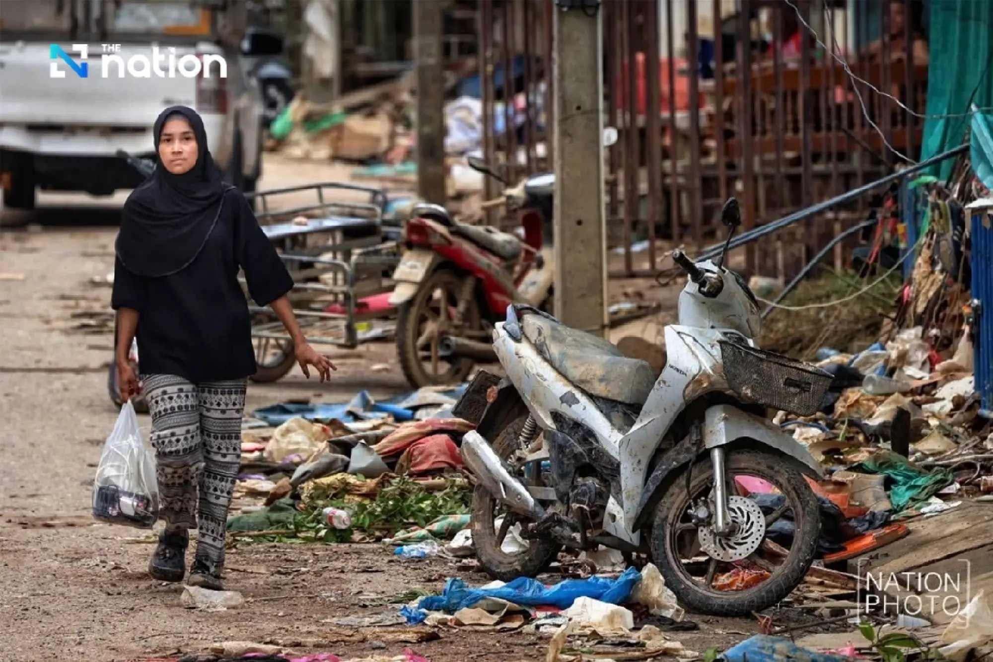 Anutin sets 7-day deadline for residents’ return, 14 days to clean Hat Yai