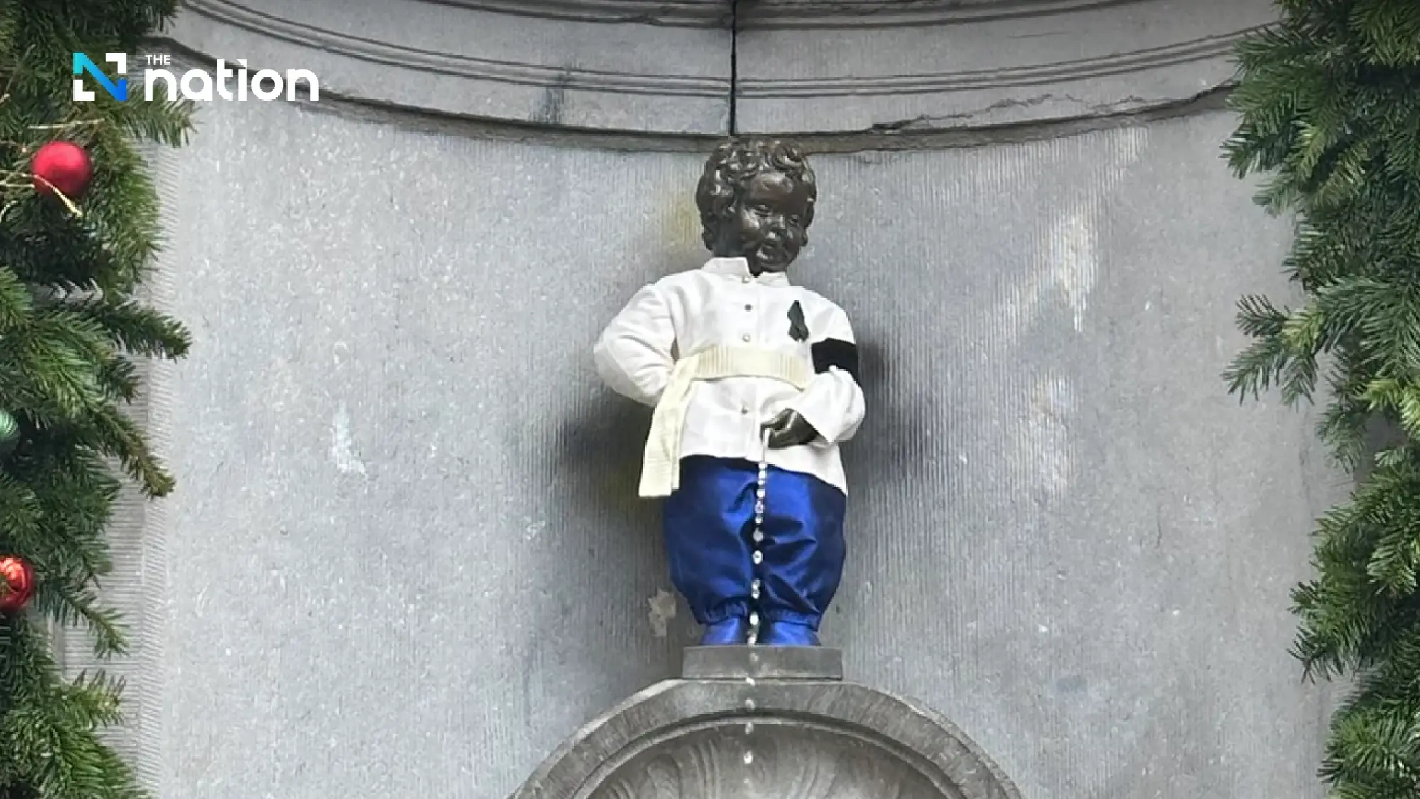 Manneken Pis dons Thai royal attire to honour late King and Queen