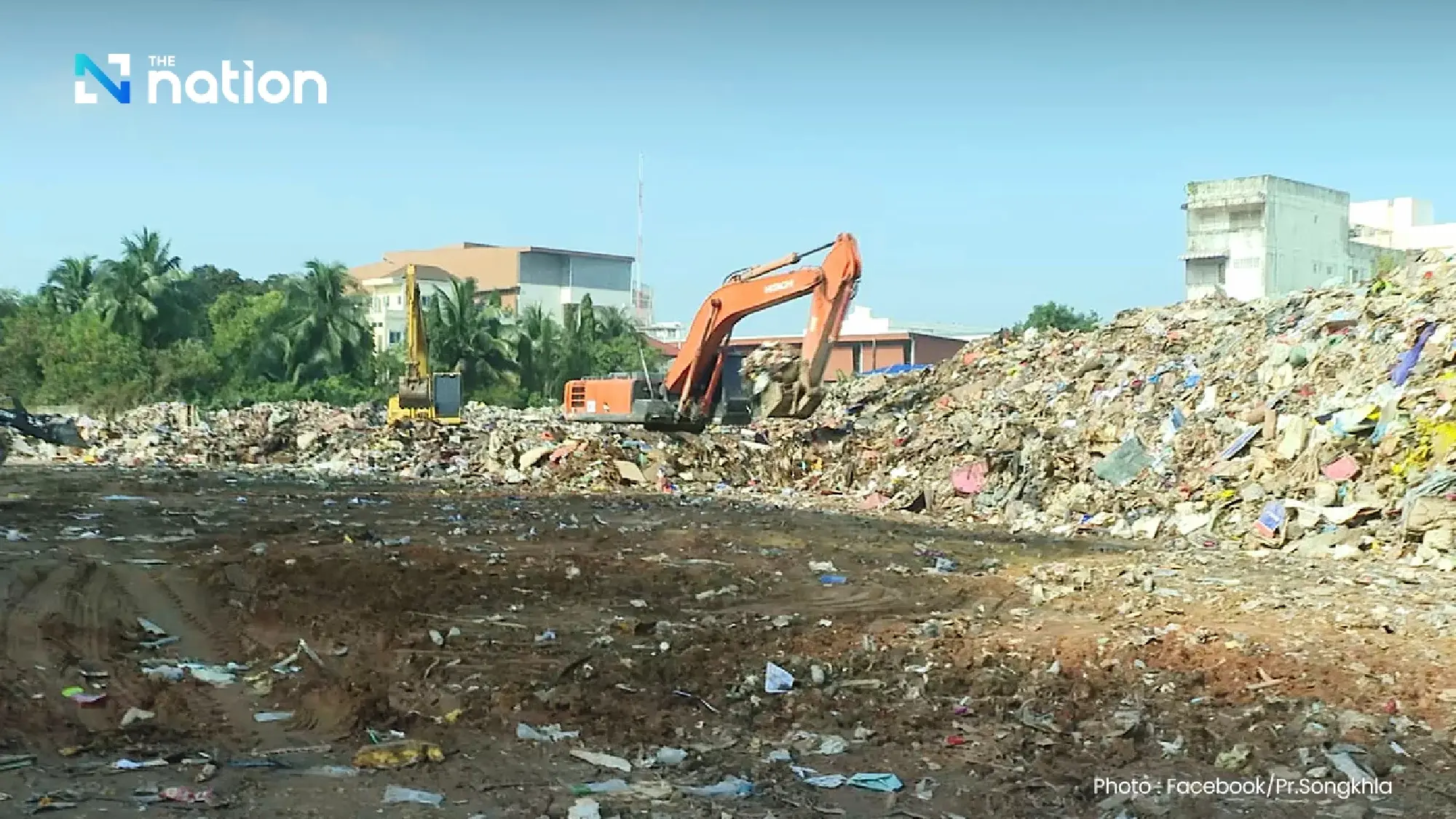 Hat Yai chokes on piles of rotting waste after floods, foul smell spreads citywide