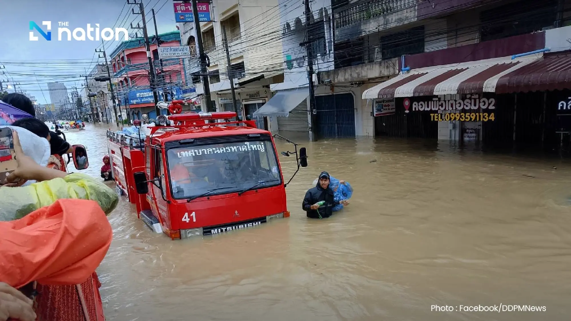 Southern floods hit 236,000 people, DDPM speeds up recovery in Hat Yai