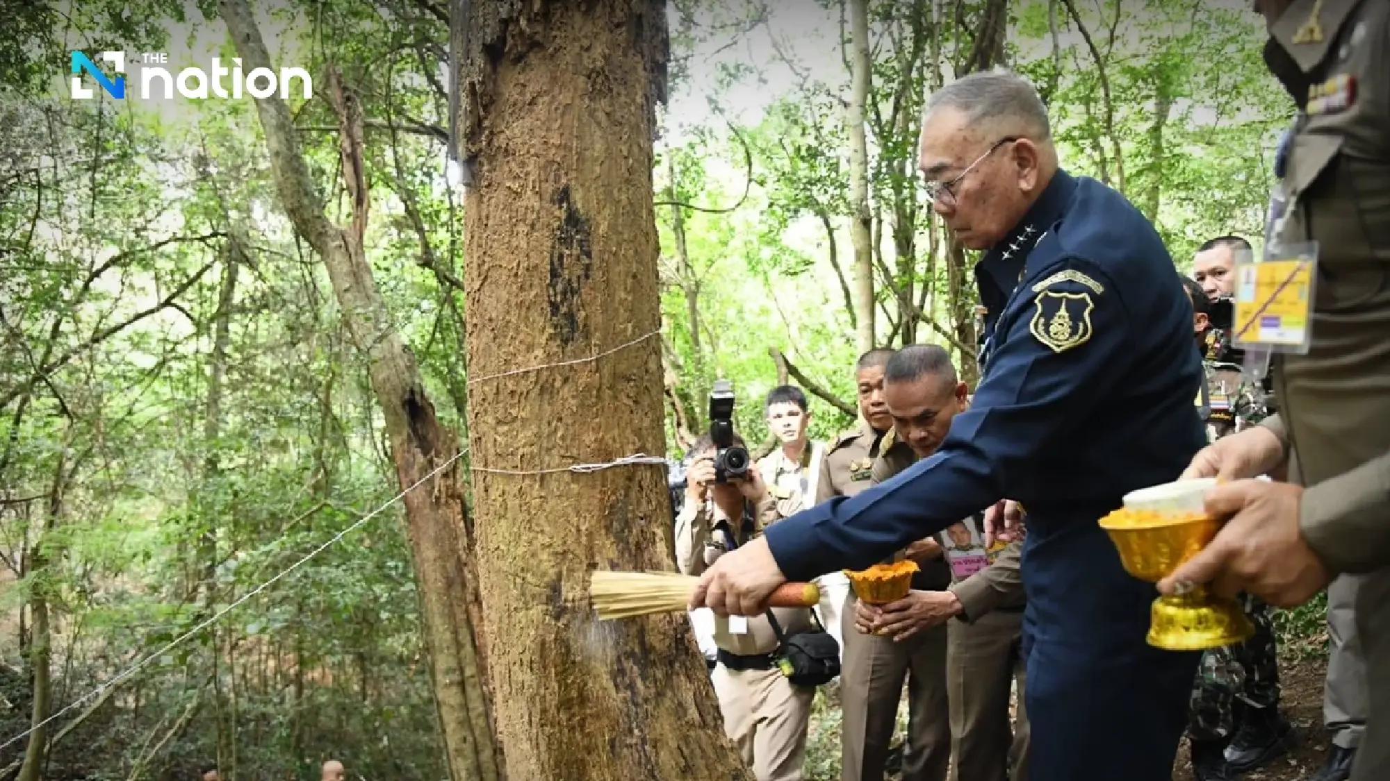 Sandalwood rite to craft royal urn and coffin for Queen Sirikit’s cremation