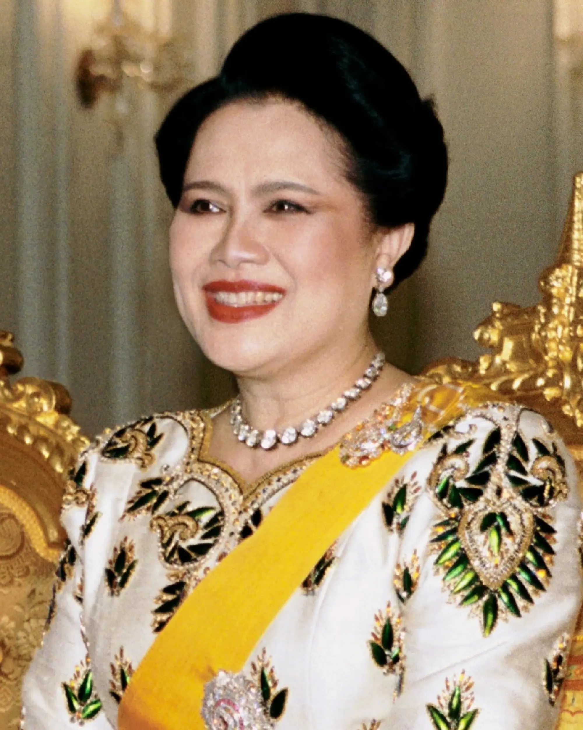 Thailand in mourning as Queen Sirikit The Queen Mother passes away