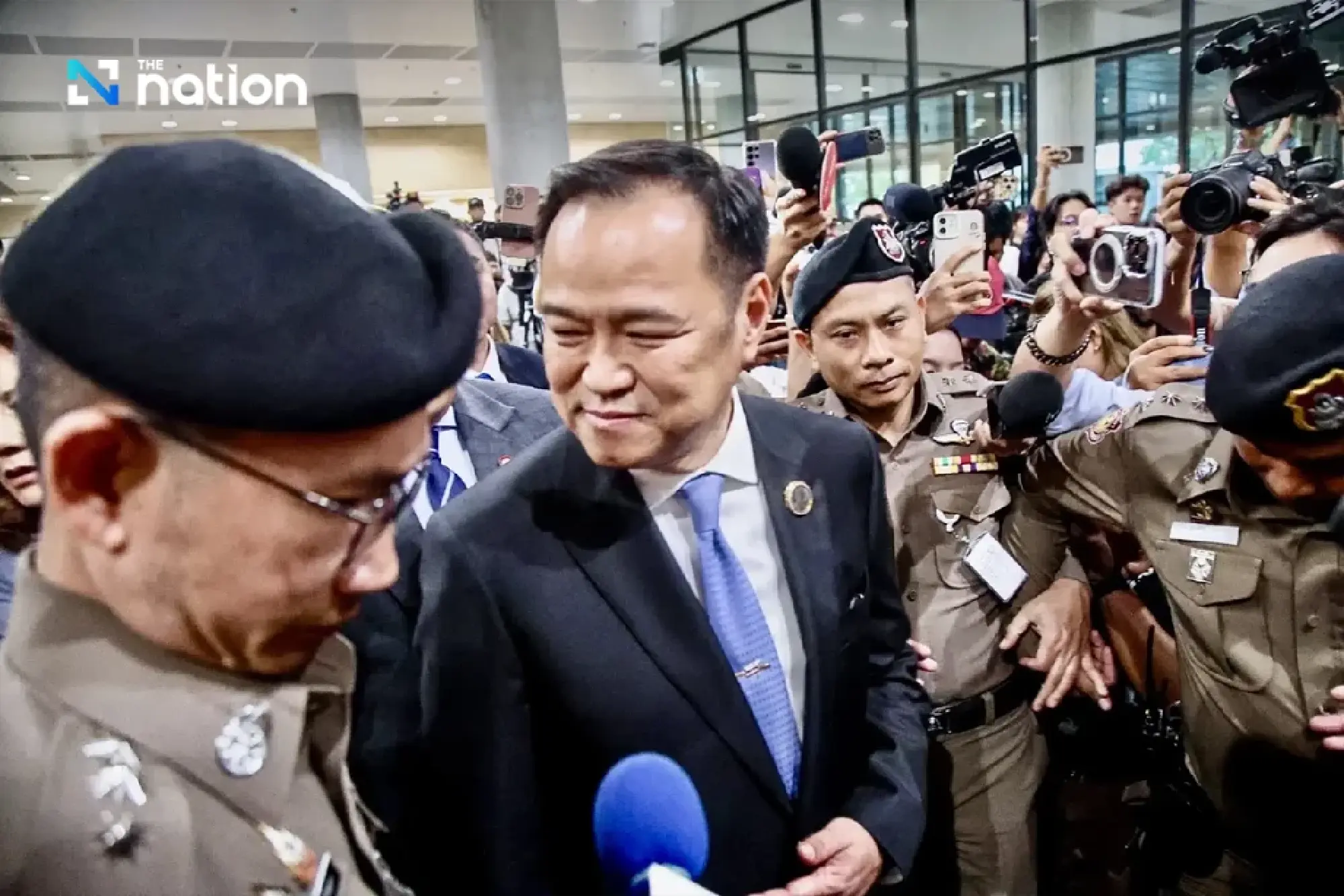 Censure motion standoff sparks dissolution brinkmanship