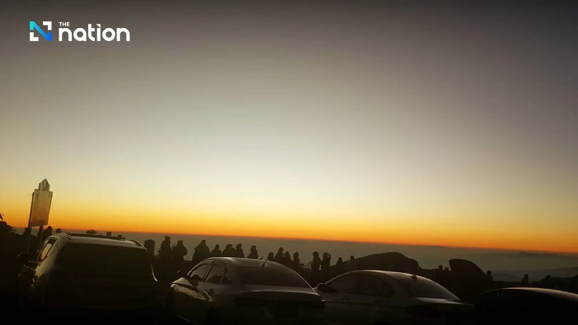 Doi Inthanon sees decline temperatures, attracting 6,000 tourists