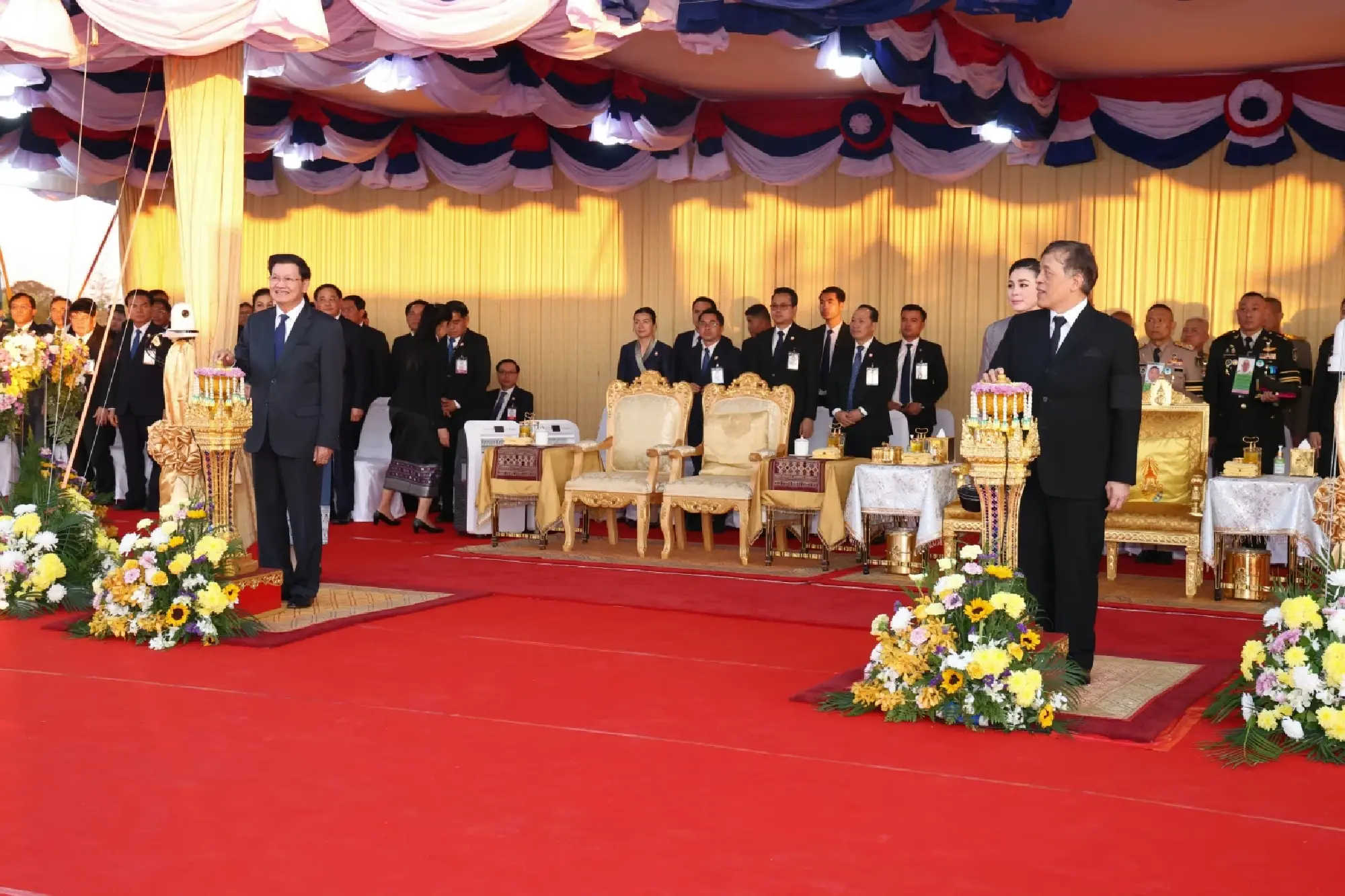 Their Majesties open fifth Thai–Lao Friendship Bridge linking Bueng Kan and Bolikhamxay