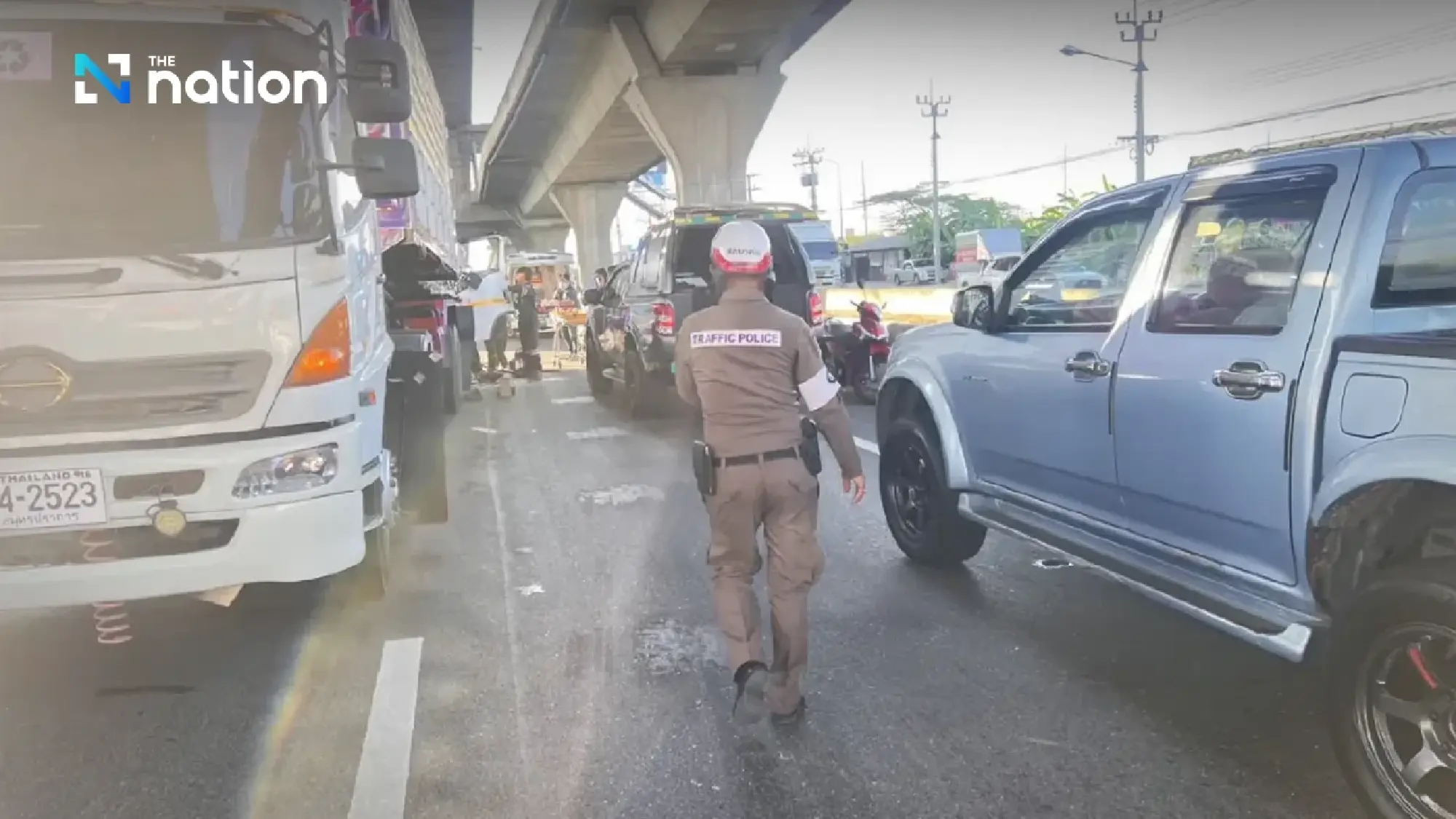 Overpass collapse on Bang Na-Trat Road causes major traffic disruption and injuries