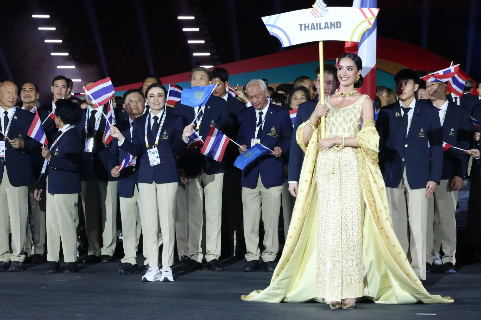 Their Majesties the King and Queen open 33rd SEA Games at Rajamangala Stadium