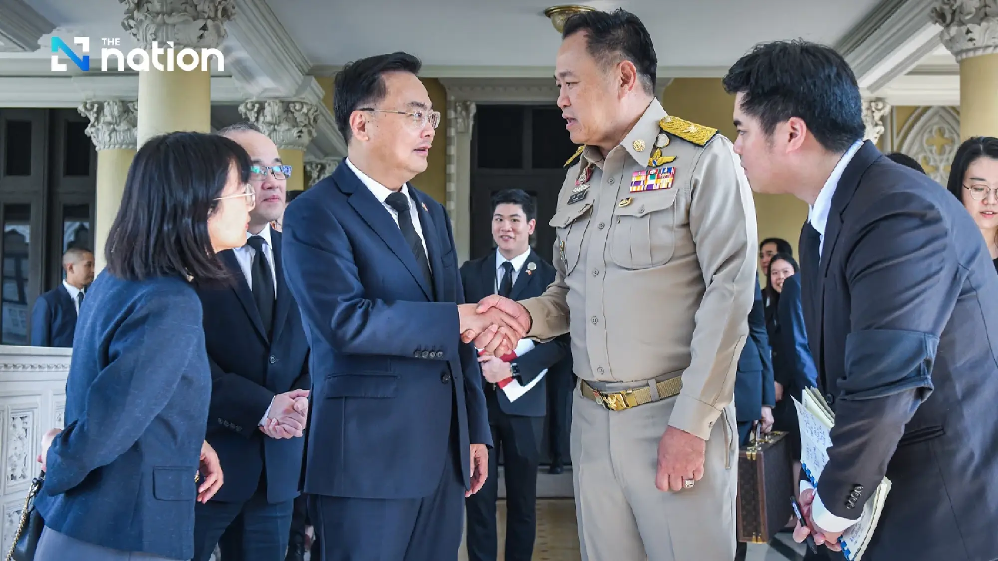 China shows solidarity with Thailand, donating 30 million baht for flood recovery efforts