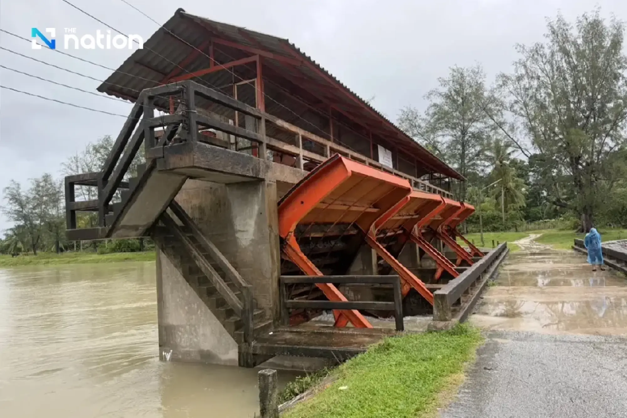 Chao Phraya water levels drop, Southern rains ease, drainage efforts increase