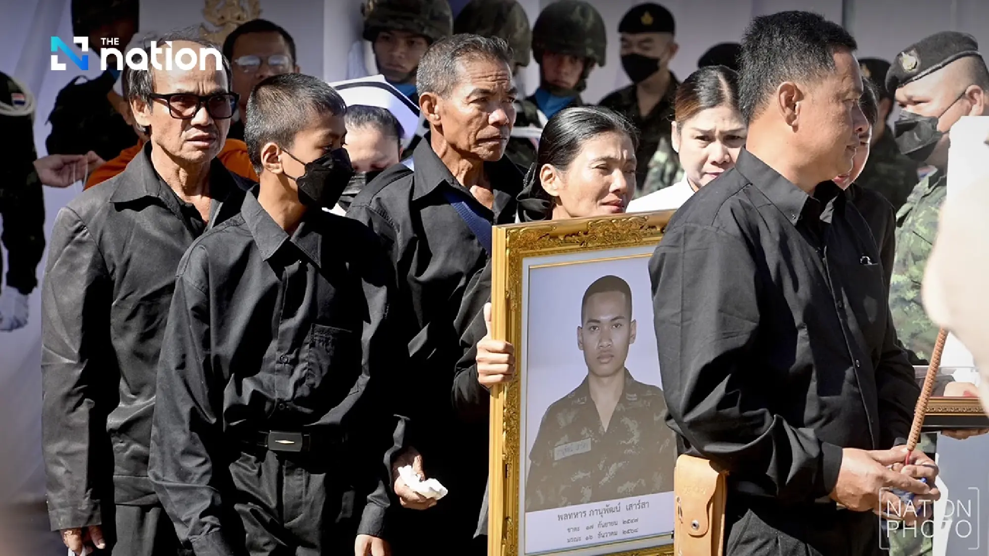 Thousands in Surin line up to bid farewell to two fallen soldiers