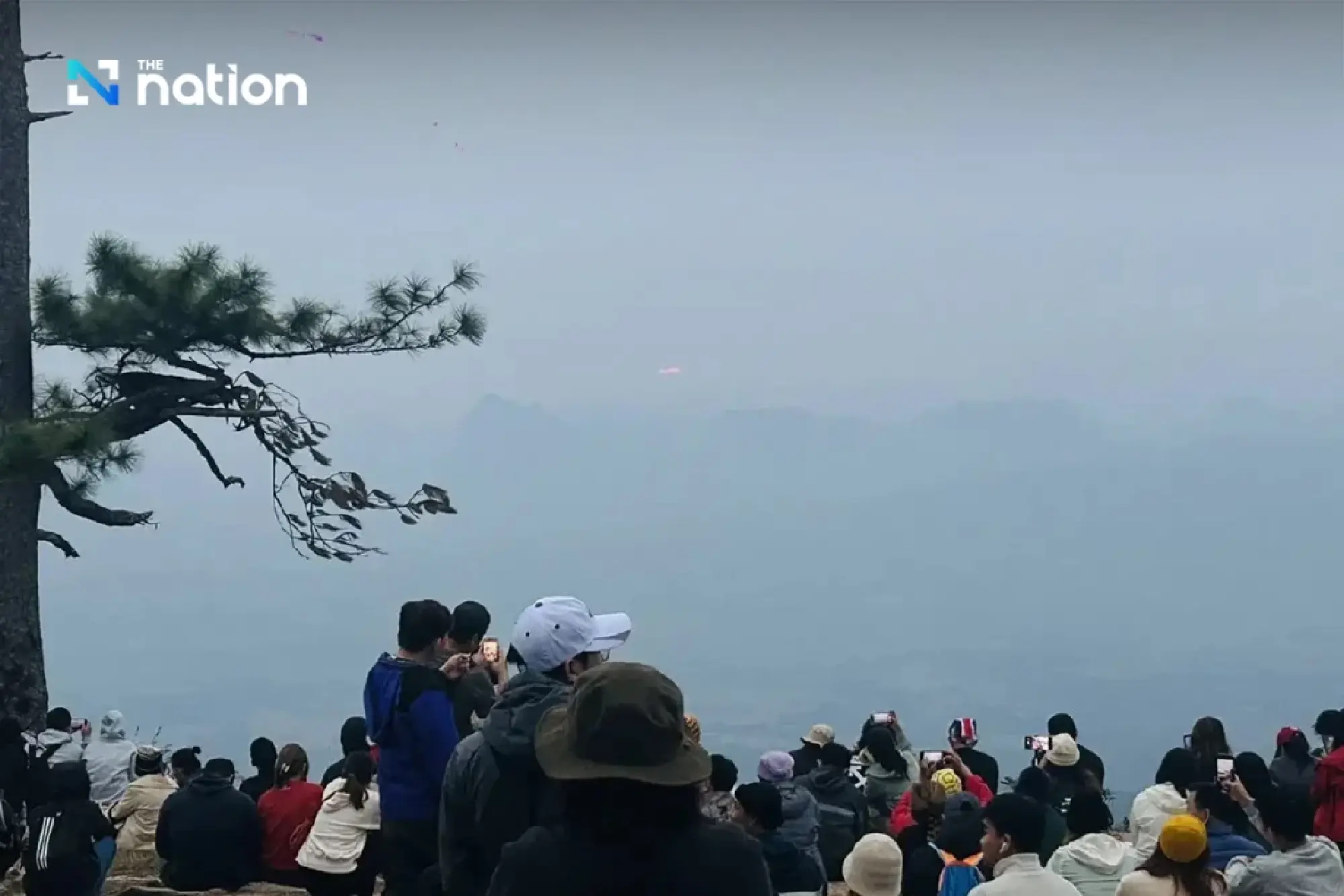 Free Admission on Father’s Day: Phu Kradueng National Park Bustles with Over 2,500 Visitors