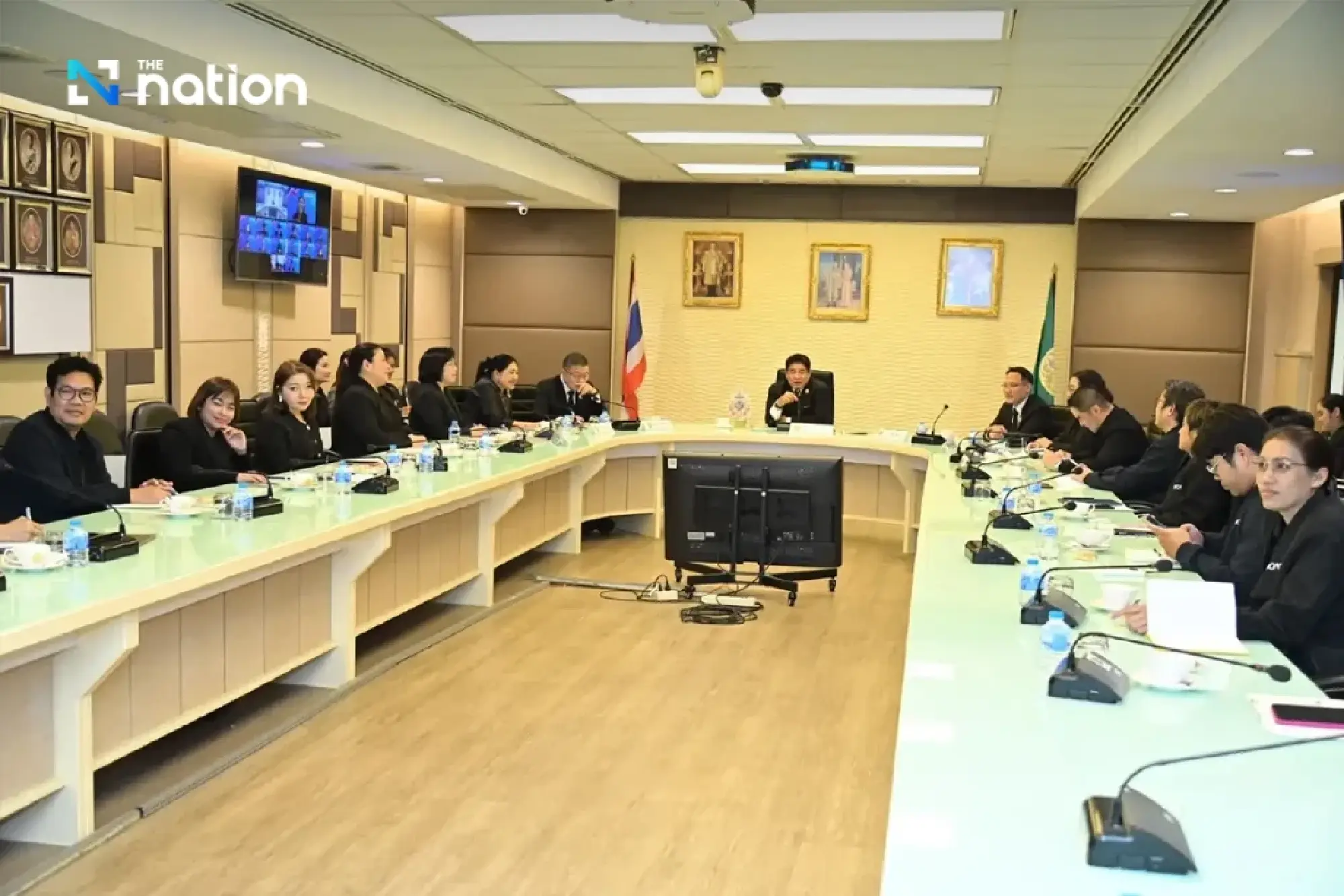 Thamanat orders agricultural envoys to boost Thai crop exports