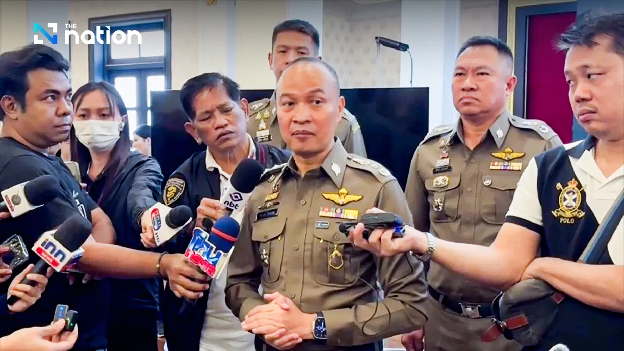 Police officers dismissed over illegal release of Chinese fugitives