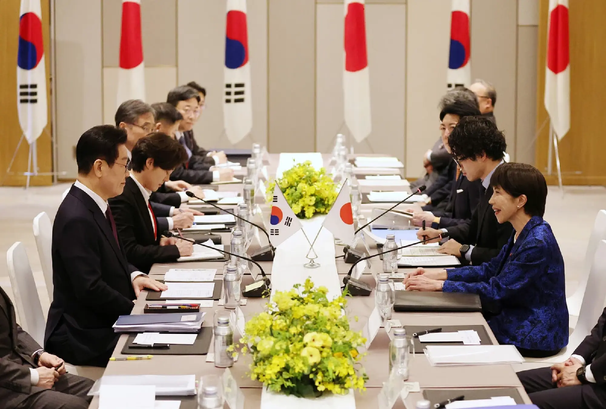 Takaichi, Lee Agree on Importance of Strategic Ties