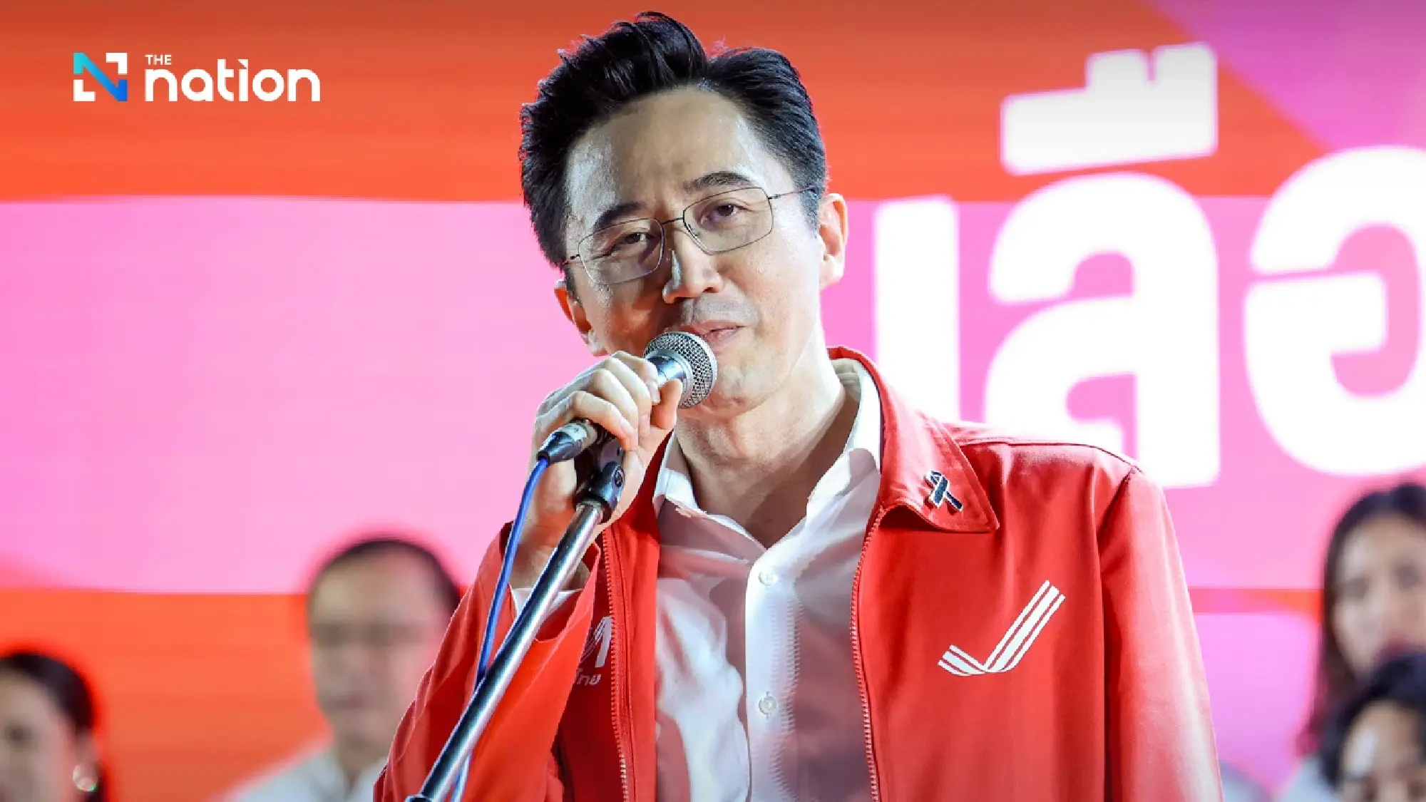 Pheu Thai vows 3,000 baht floor for low-income Thais