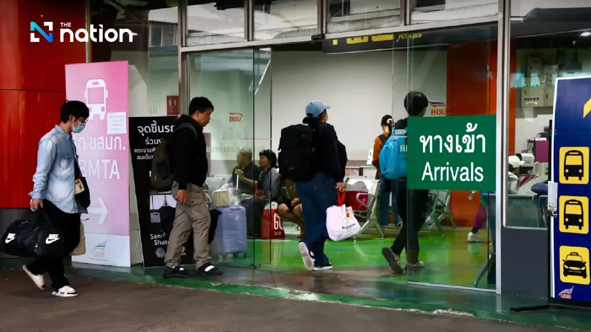 New Year break ends as travellers stream back to Bangkok