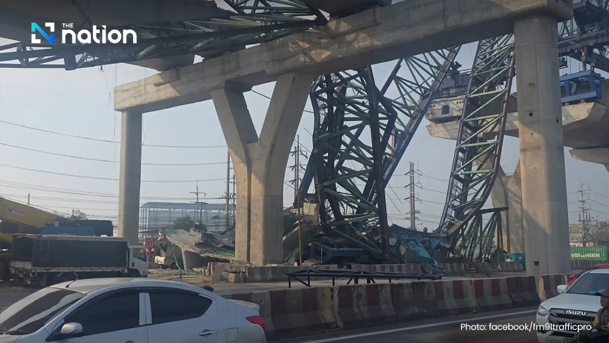 Construction crane collapses on Rama 2 Road; one fatality reported