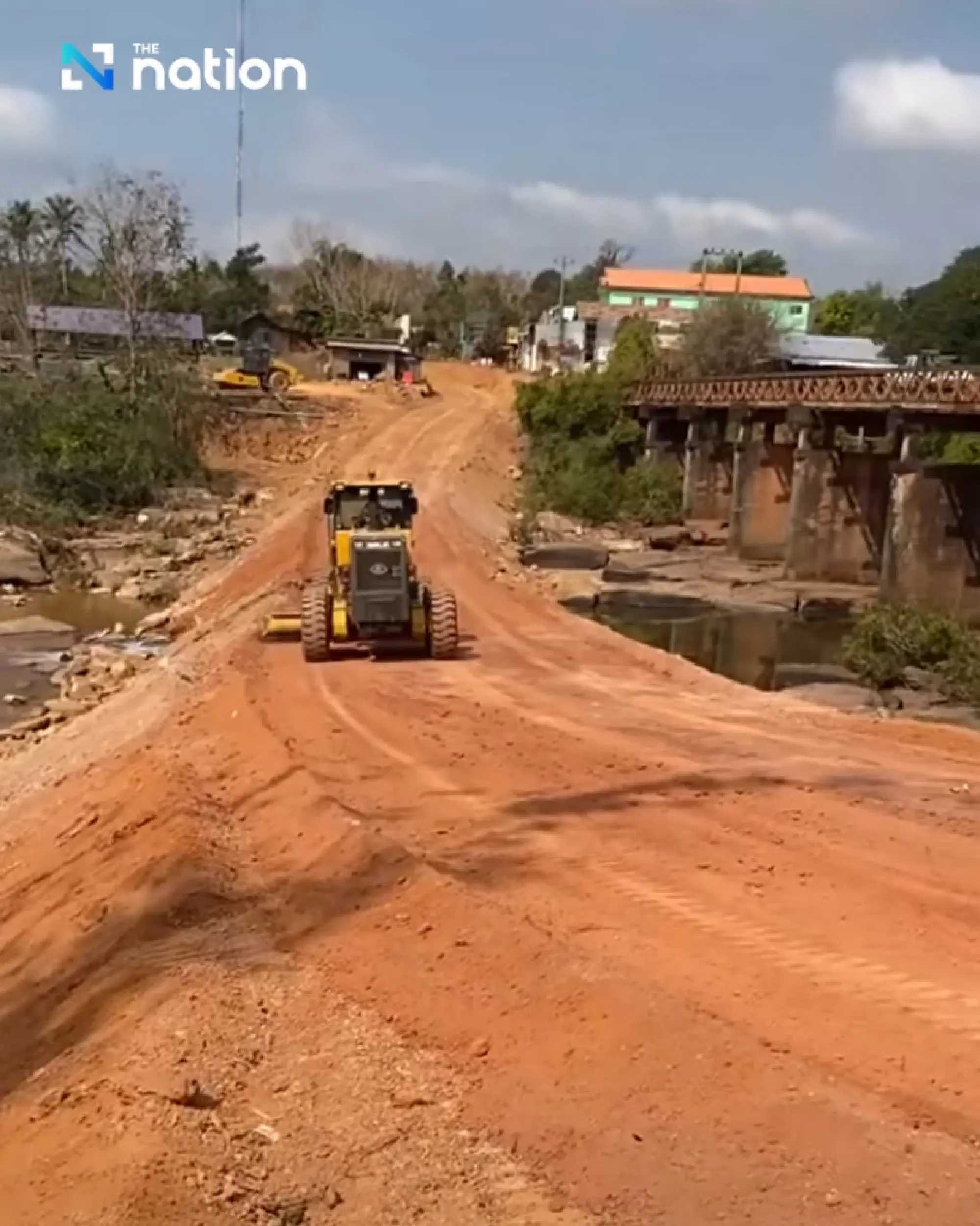 Tensions rise at Trat border as Cambodian troops seen digging trenches on Thai soil
