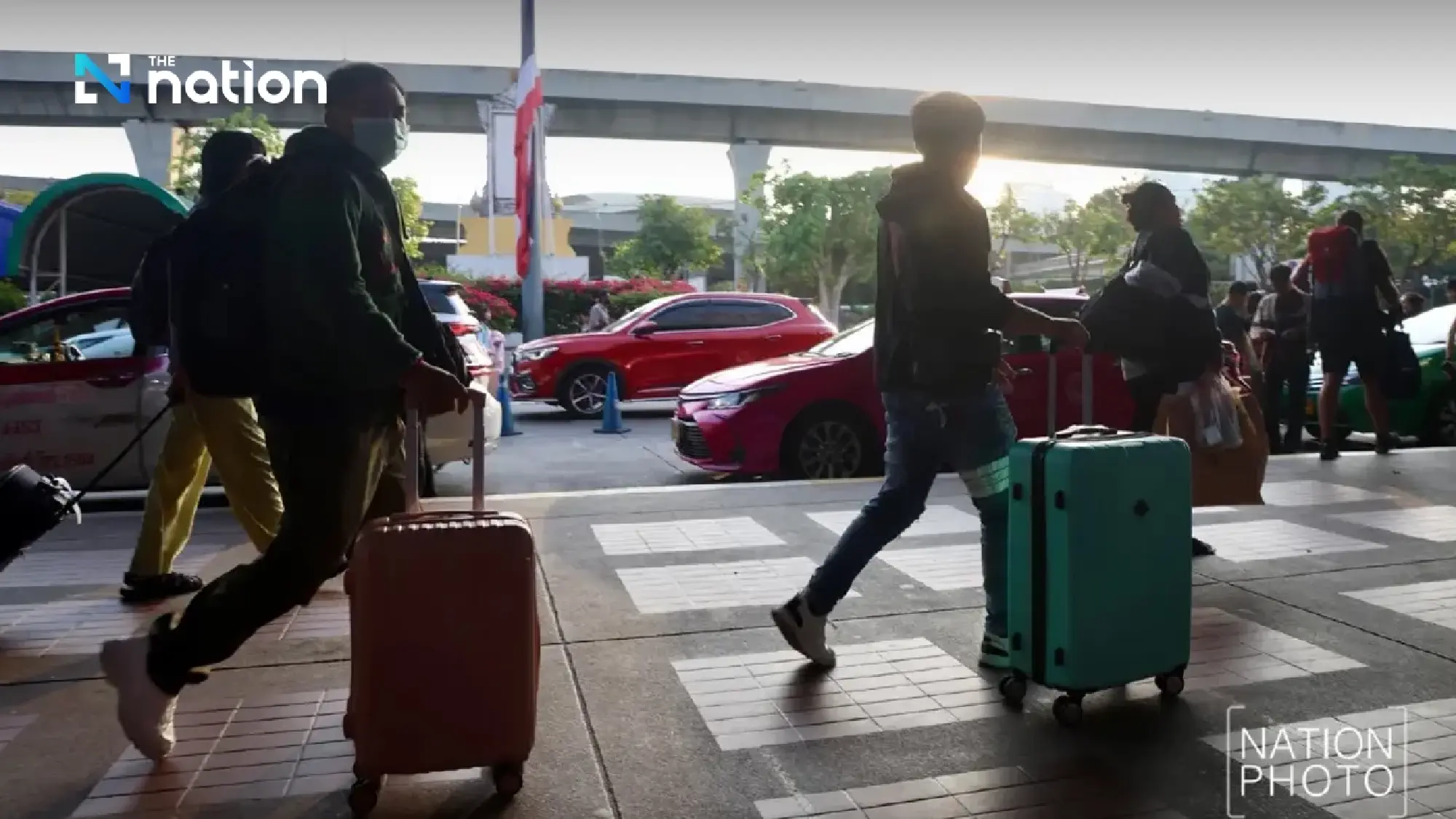 New Year break ends as travellers stream back to Bangkok