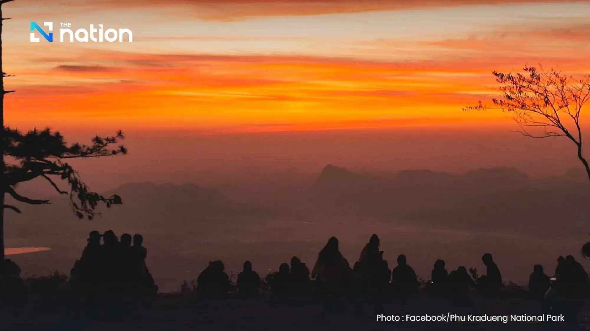 Phu Kradueng hits 9°C as tourists flock to Pha Nok Aen for first light