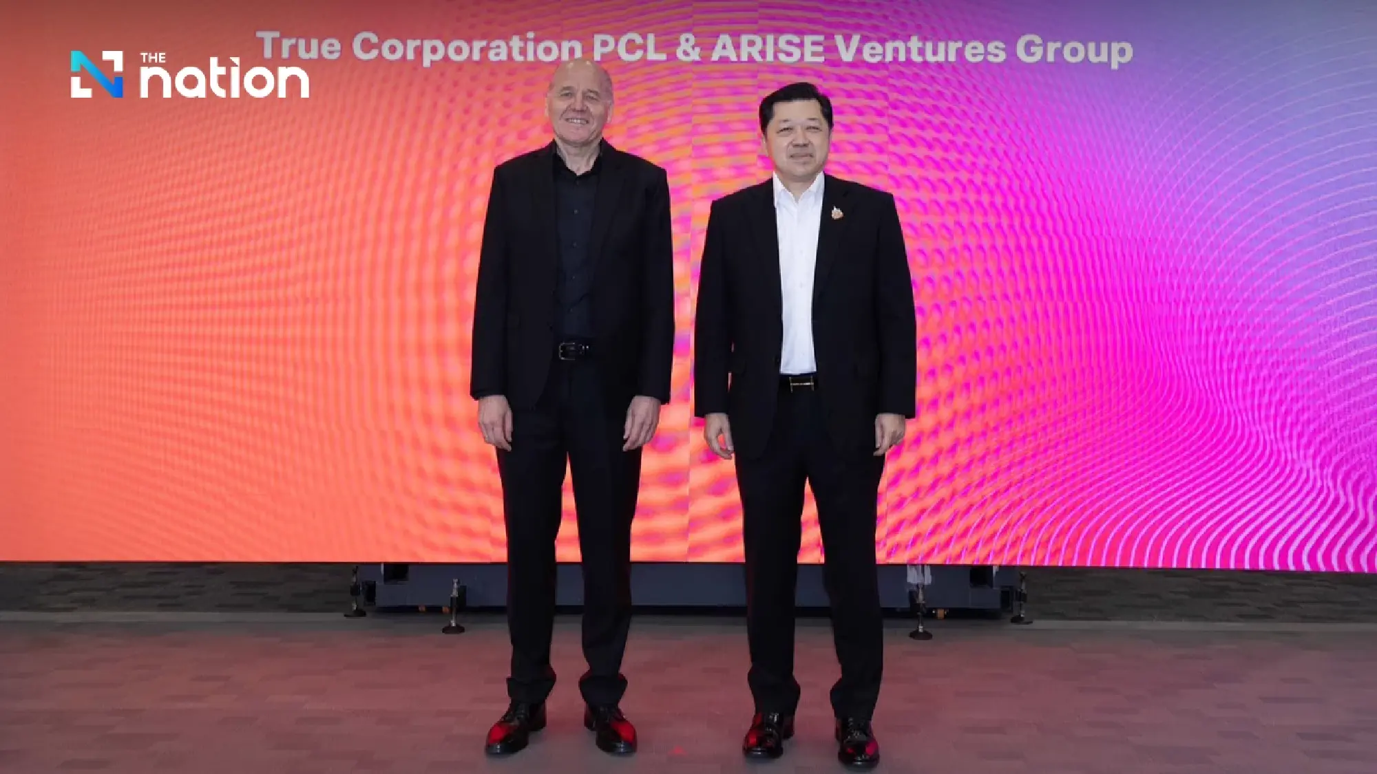 Sigve Brekke, chief executive of True Corporation and executive chairman for Arise Ventures Group’s tech-telco and digital businesses, and Suphachai Chearavanont, chairman and chief executive of Arise Ventures Group.