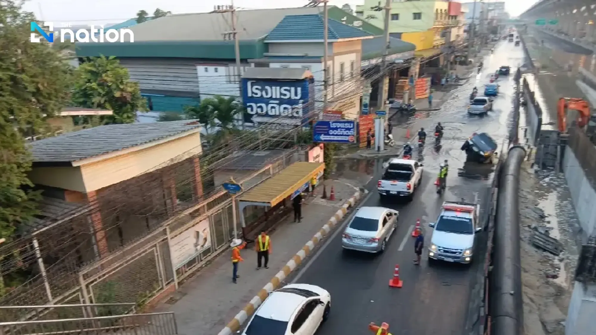 Rama II road collapse triggers emergency in Samut Sakhon; citywide water outage and gridlock