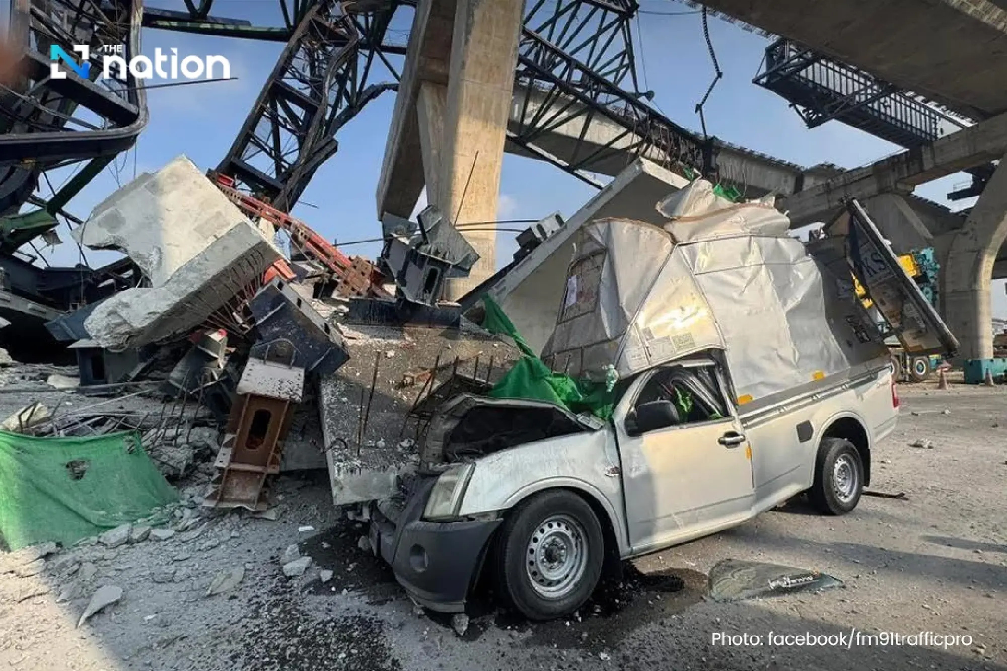 Construction crane collapses on Rama 2 Road; one fatality reported