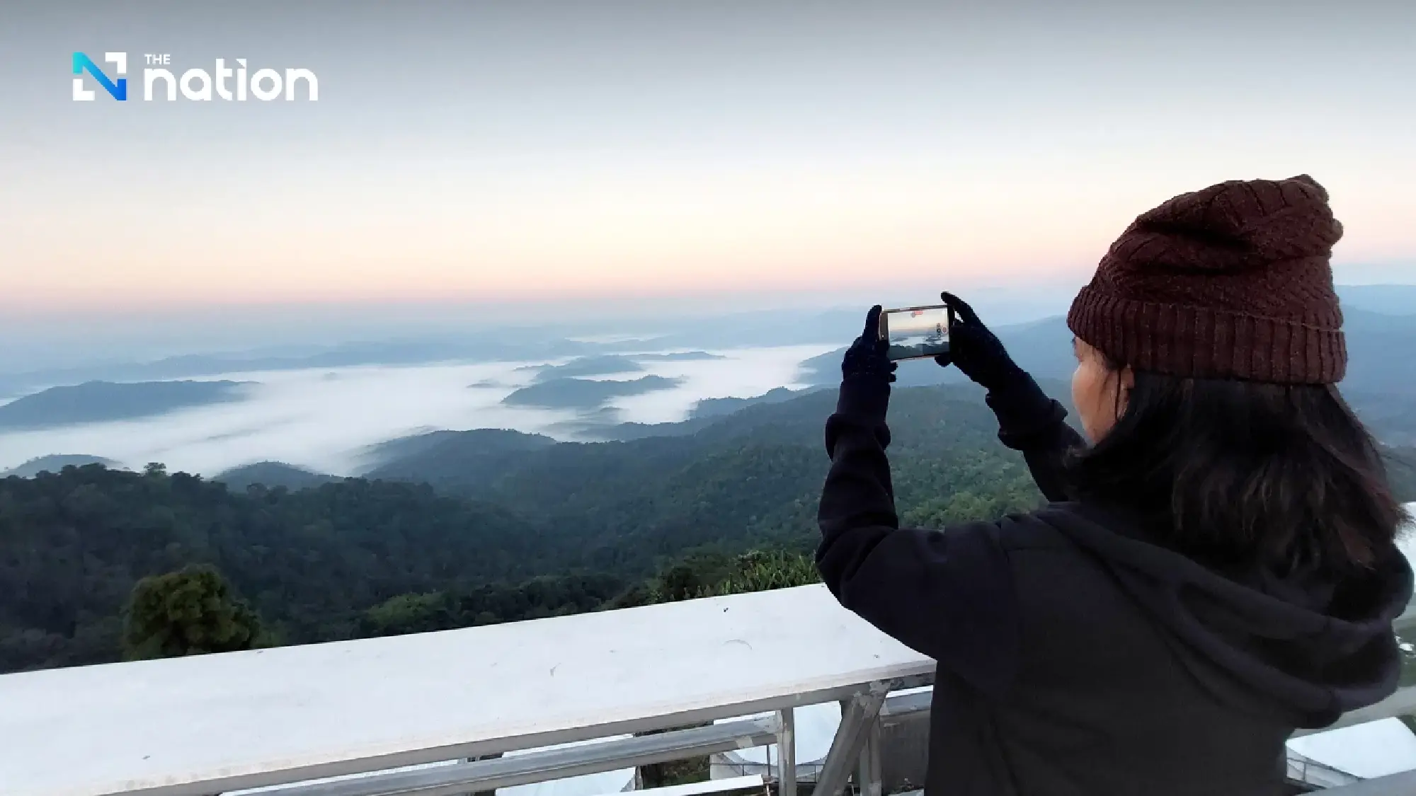 Upper Thailand stays cold; Bangkok shrouded in morning fog with rain possible