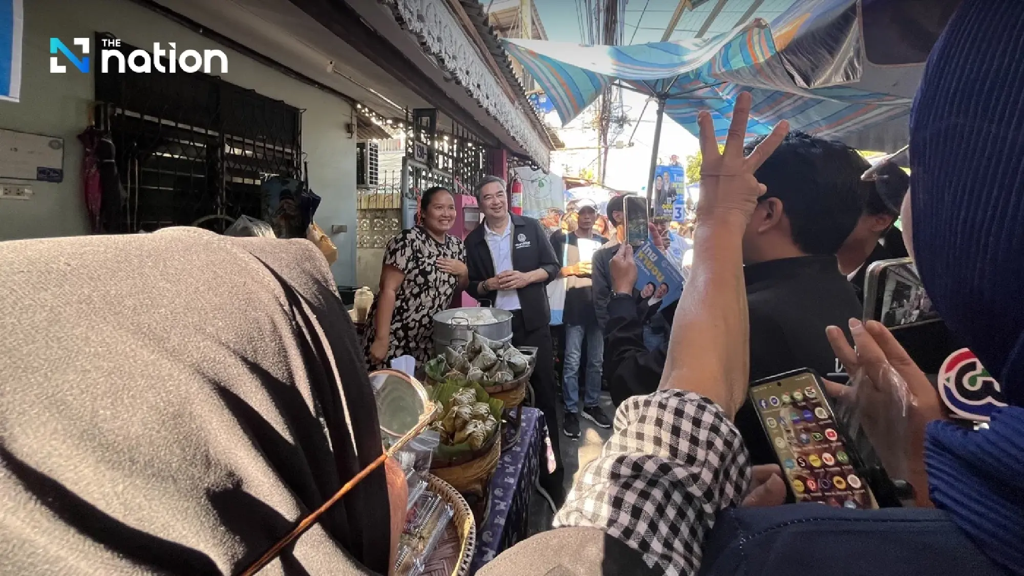 Abhisit thanks Songkhla voters for support, hopes Democrats can win back Bangkok