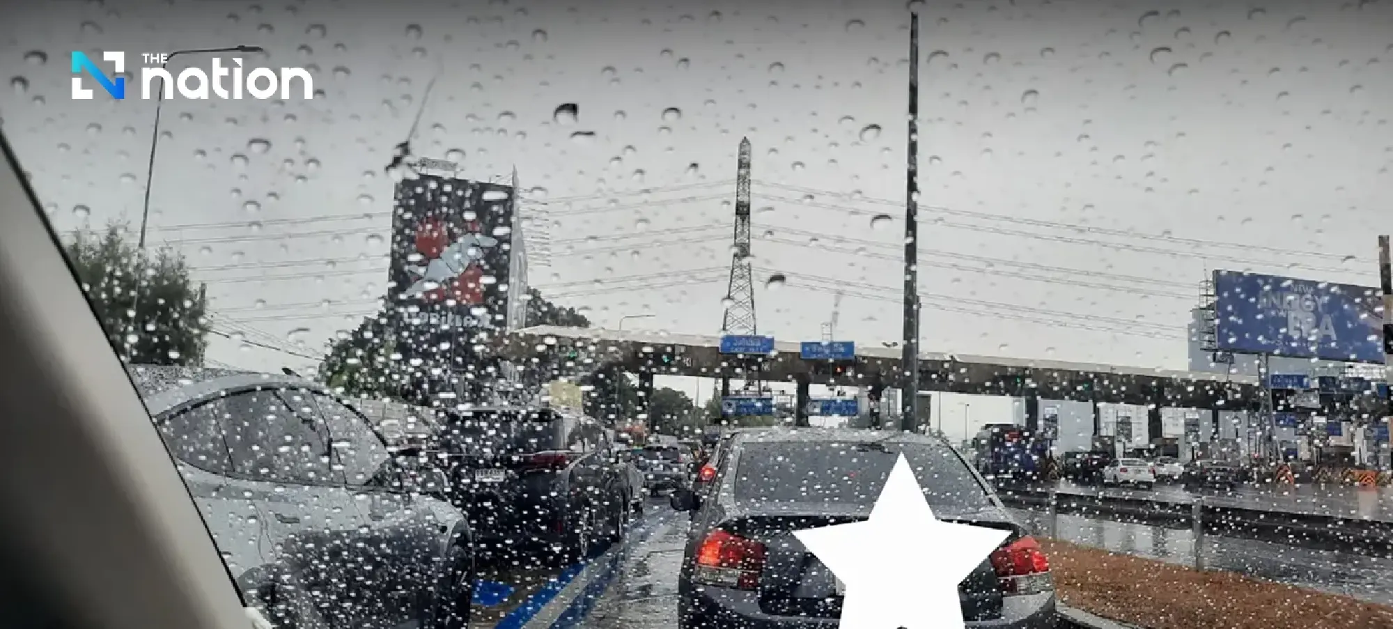 Heavy rain hits Bangkok on election day, traffic snarls in Phra Khanong and Ratchada as voters press on